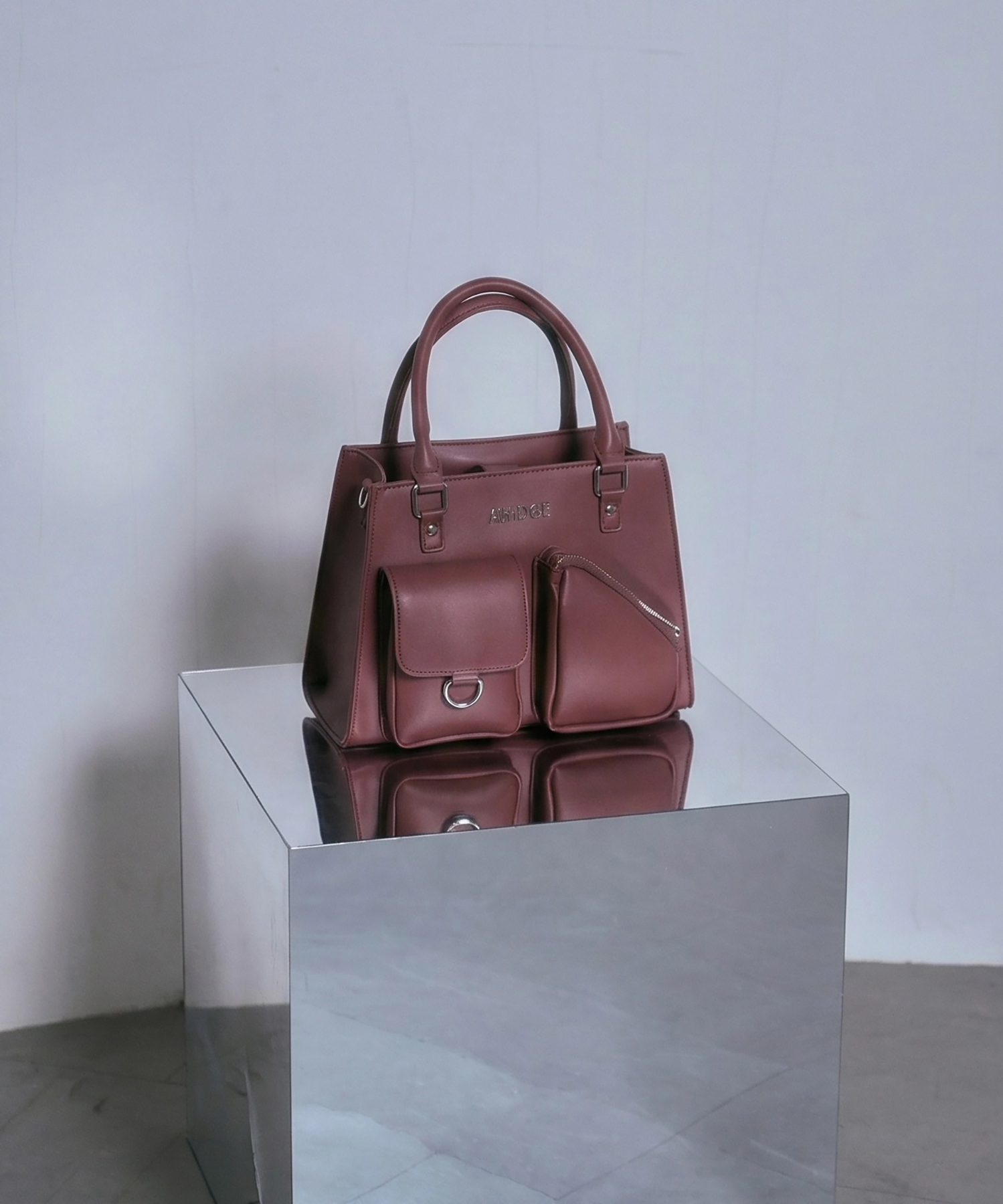 バラエティポケットショルダーバッグ