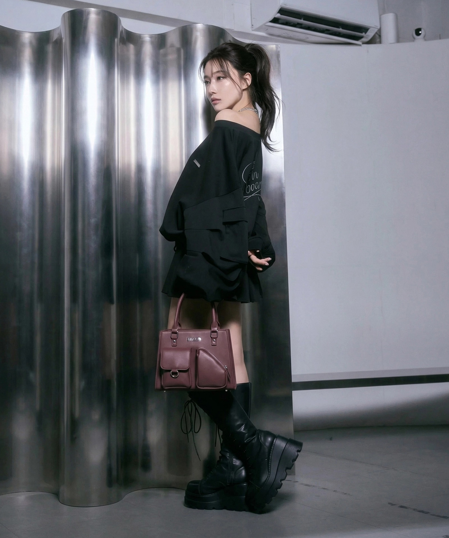 ワンショルジッププルオーバー