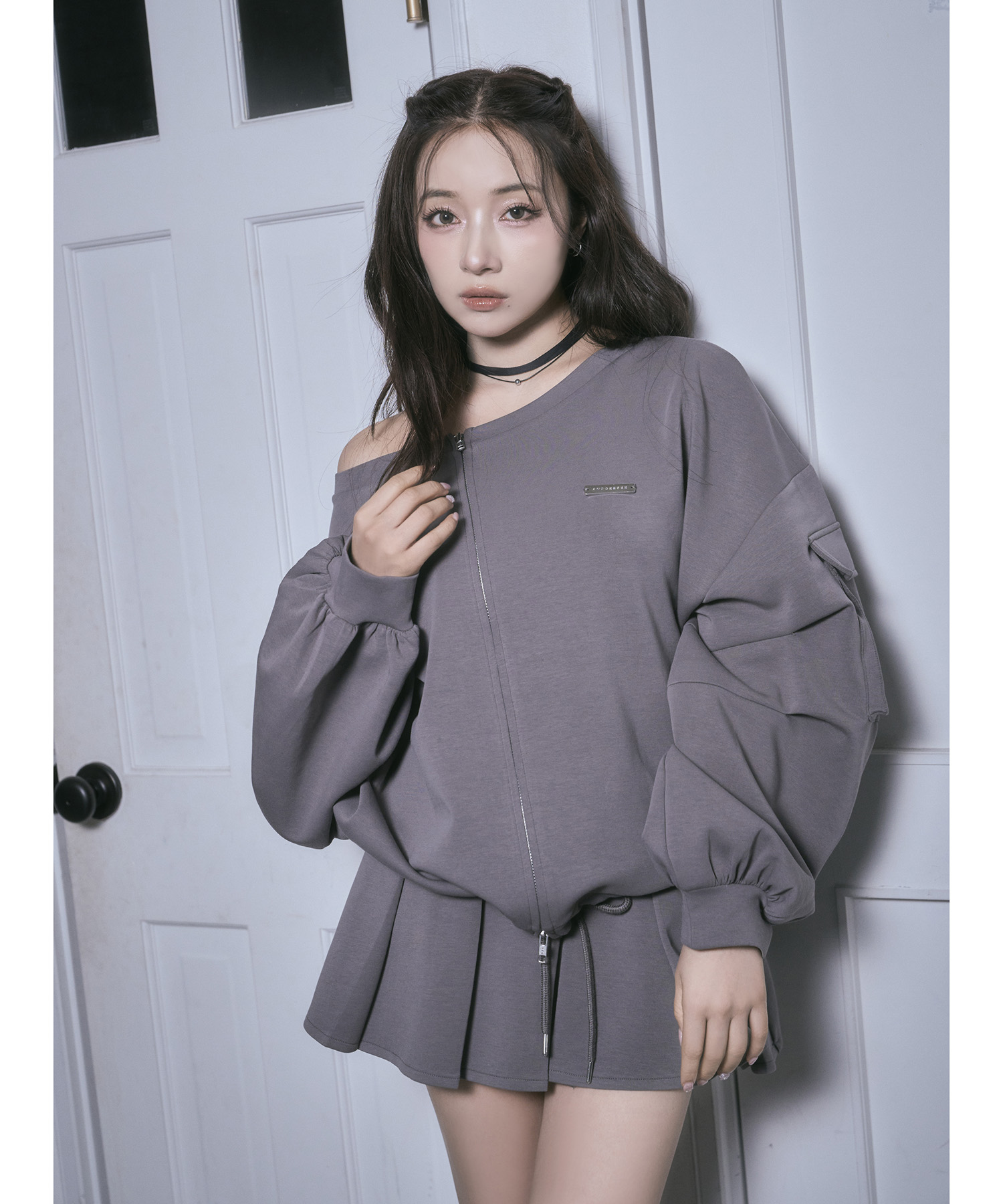 ワンショルジッププルオーバー