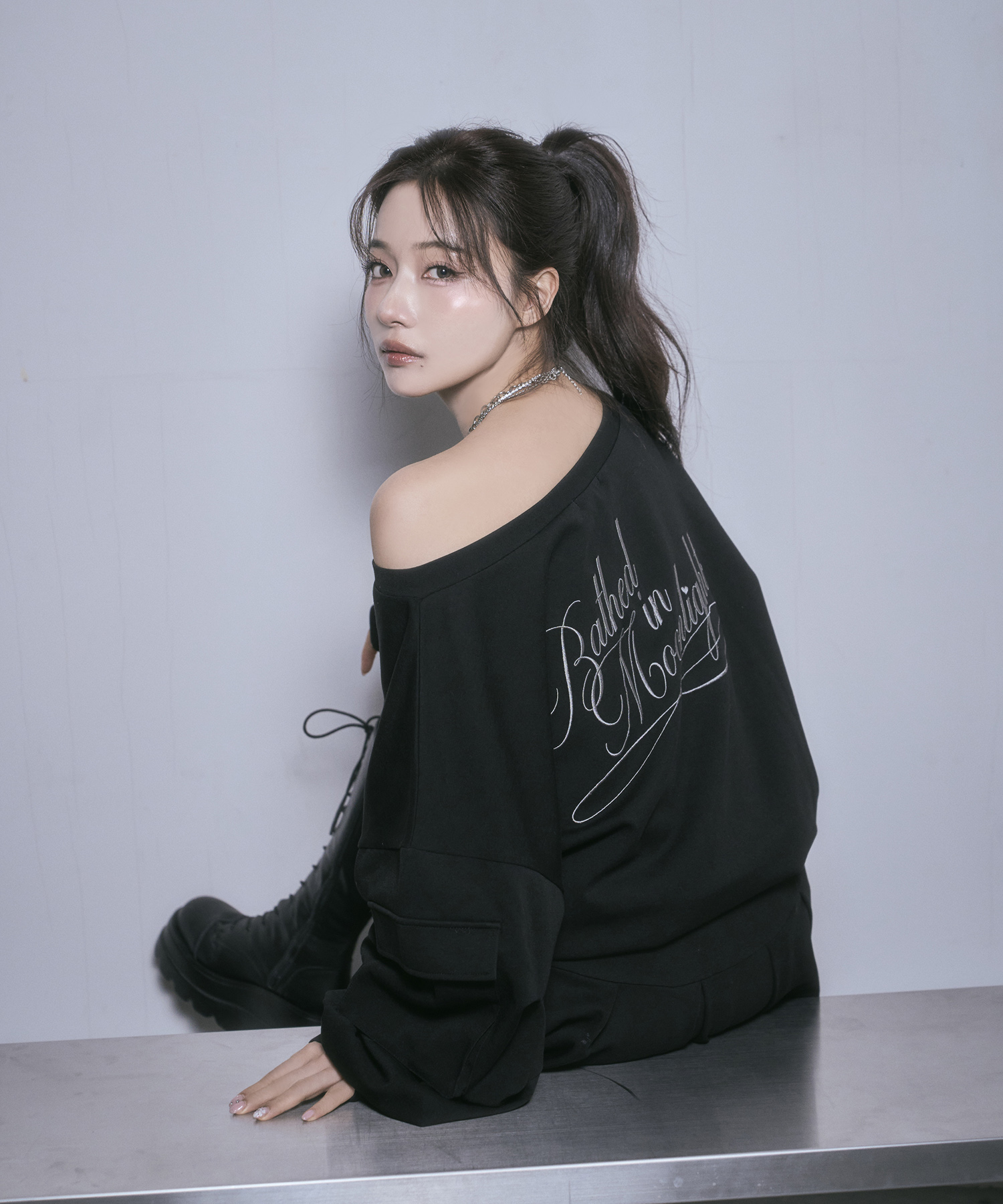 ワンショルジッププルオーバー