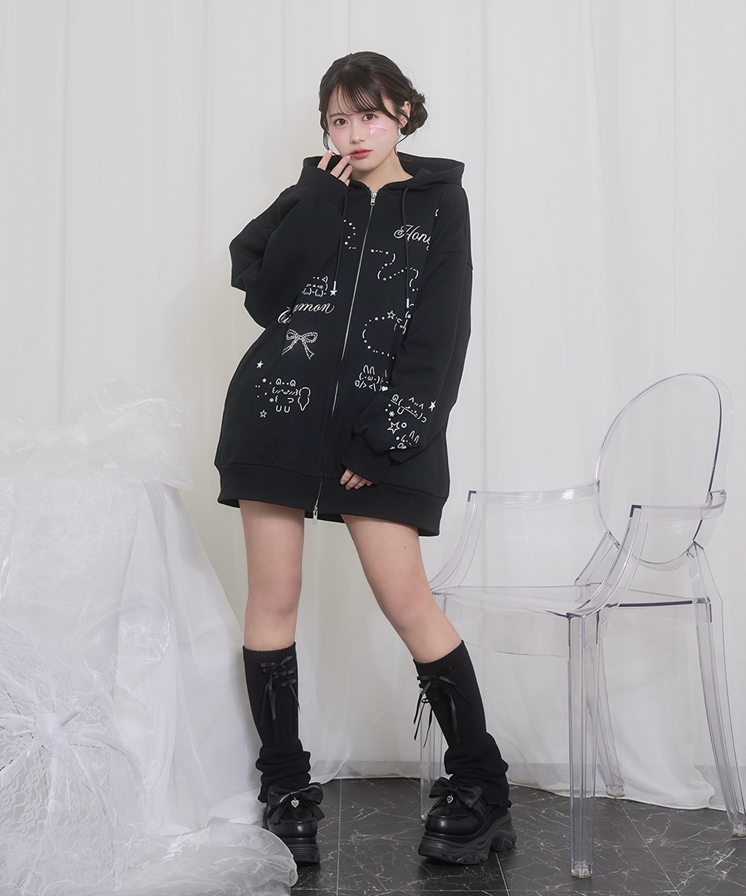 EMOJIジップパーカー