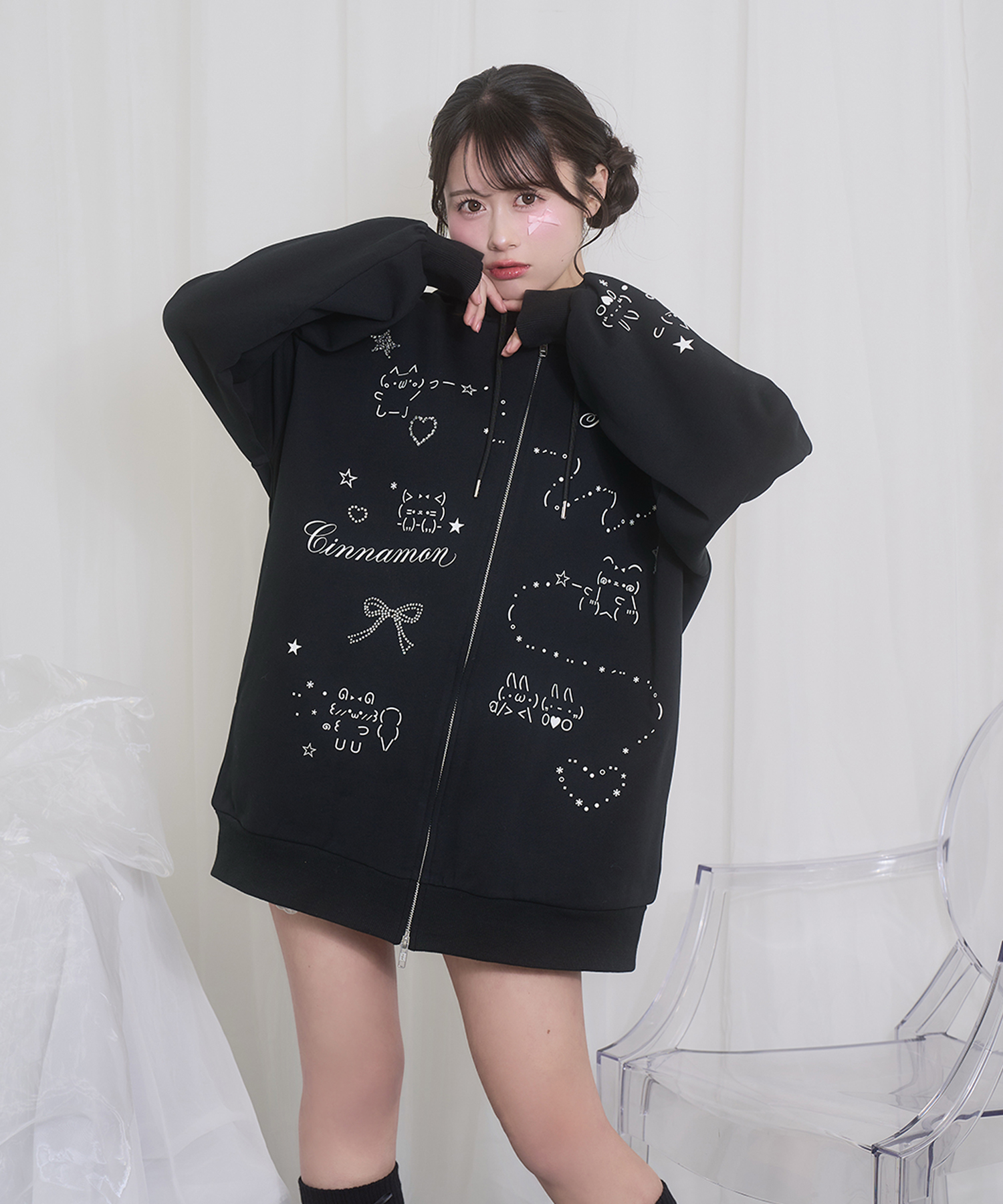 EMOJIジップパーカー