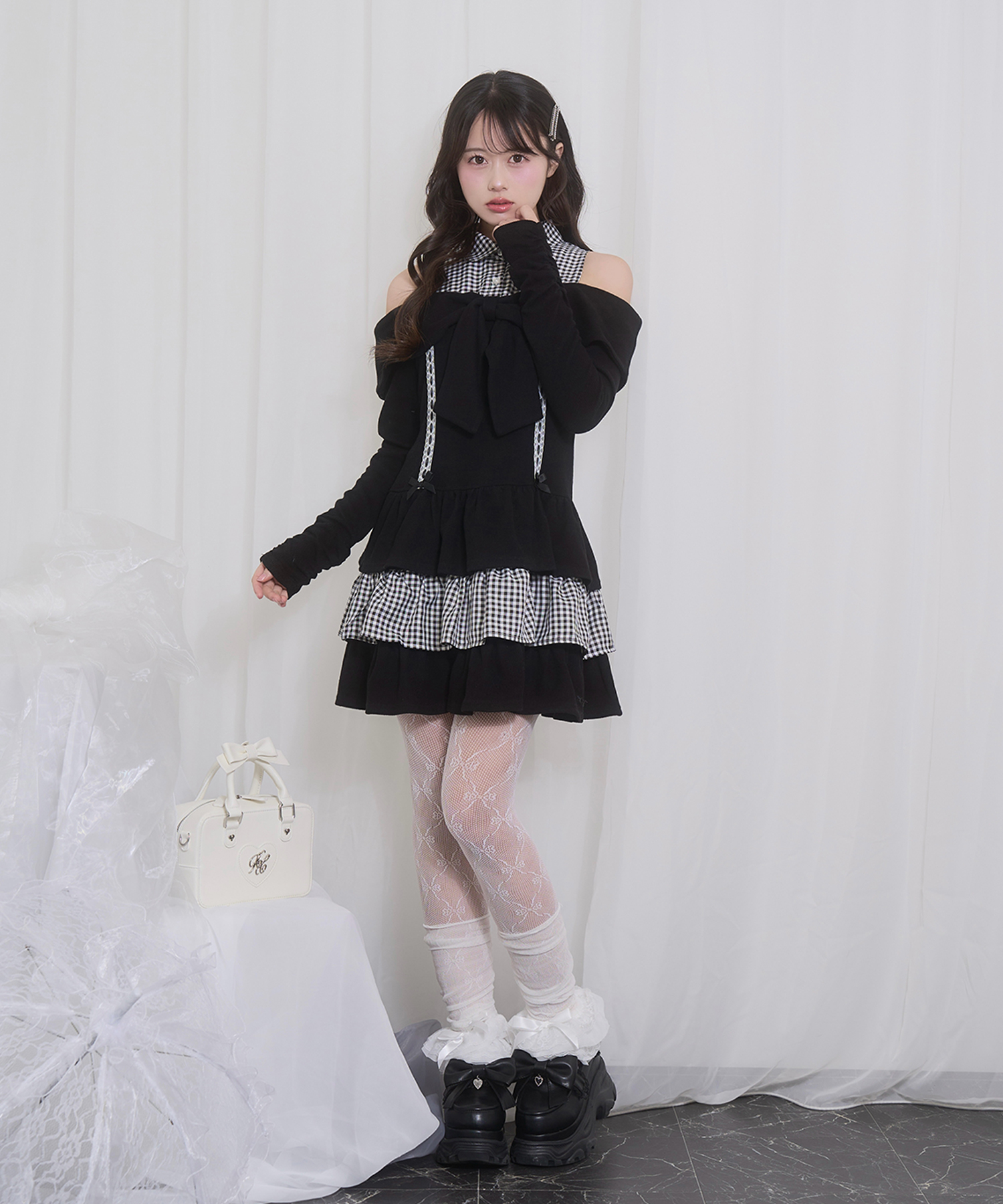 オフショルリボンドッキングワンピース