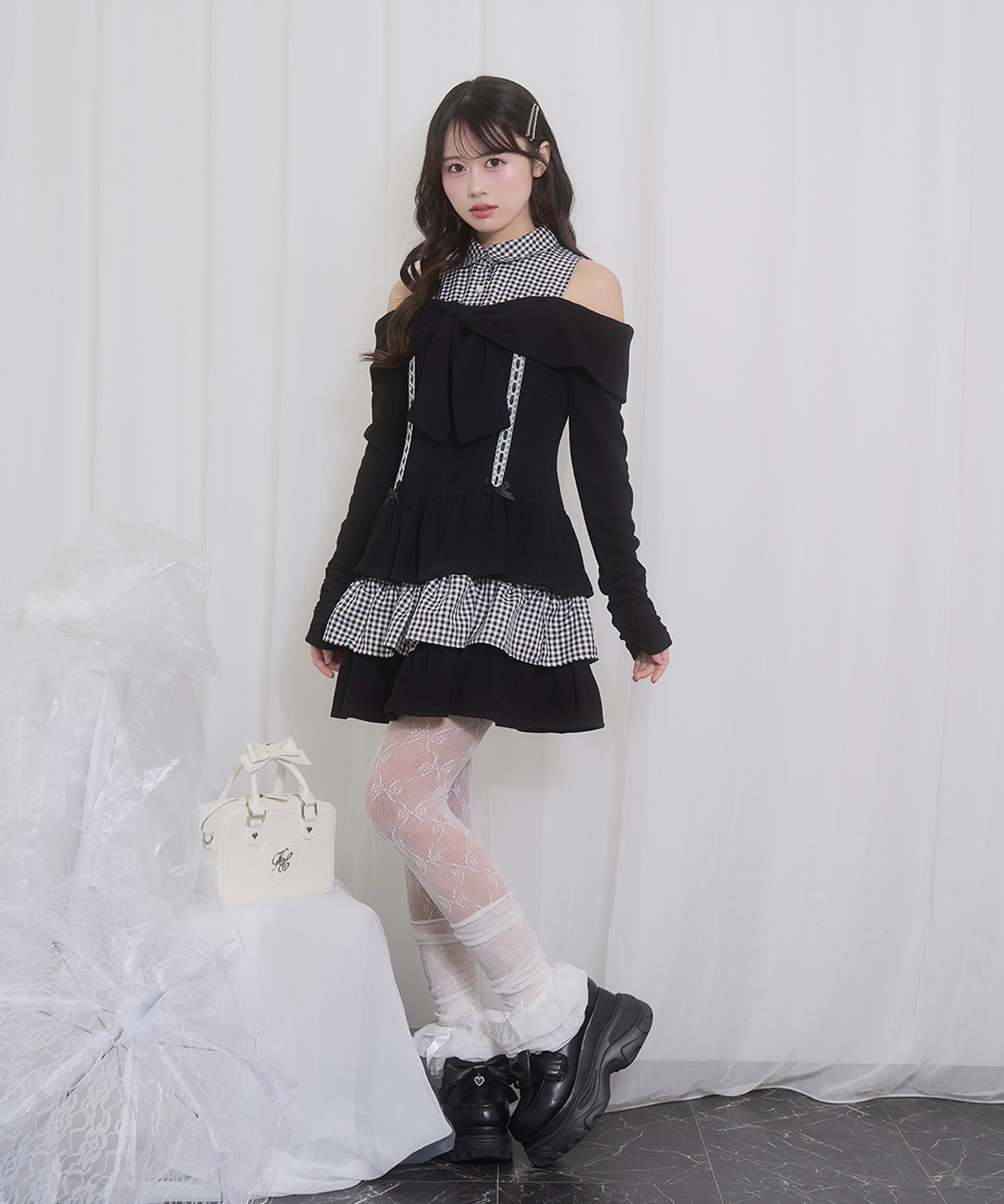 オフショルリボンドッキングワンピース