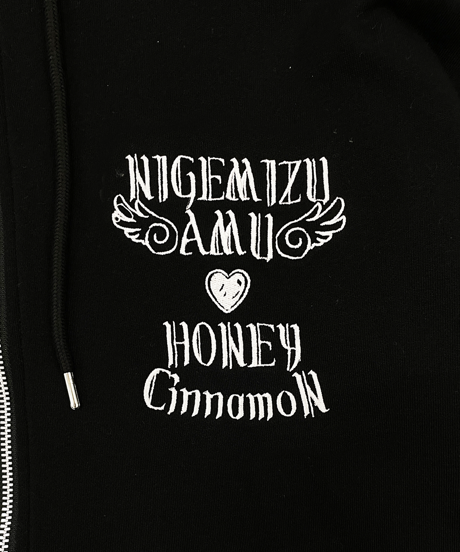 【逃げ水あむcollaboration】バックイラストジップパーカー