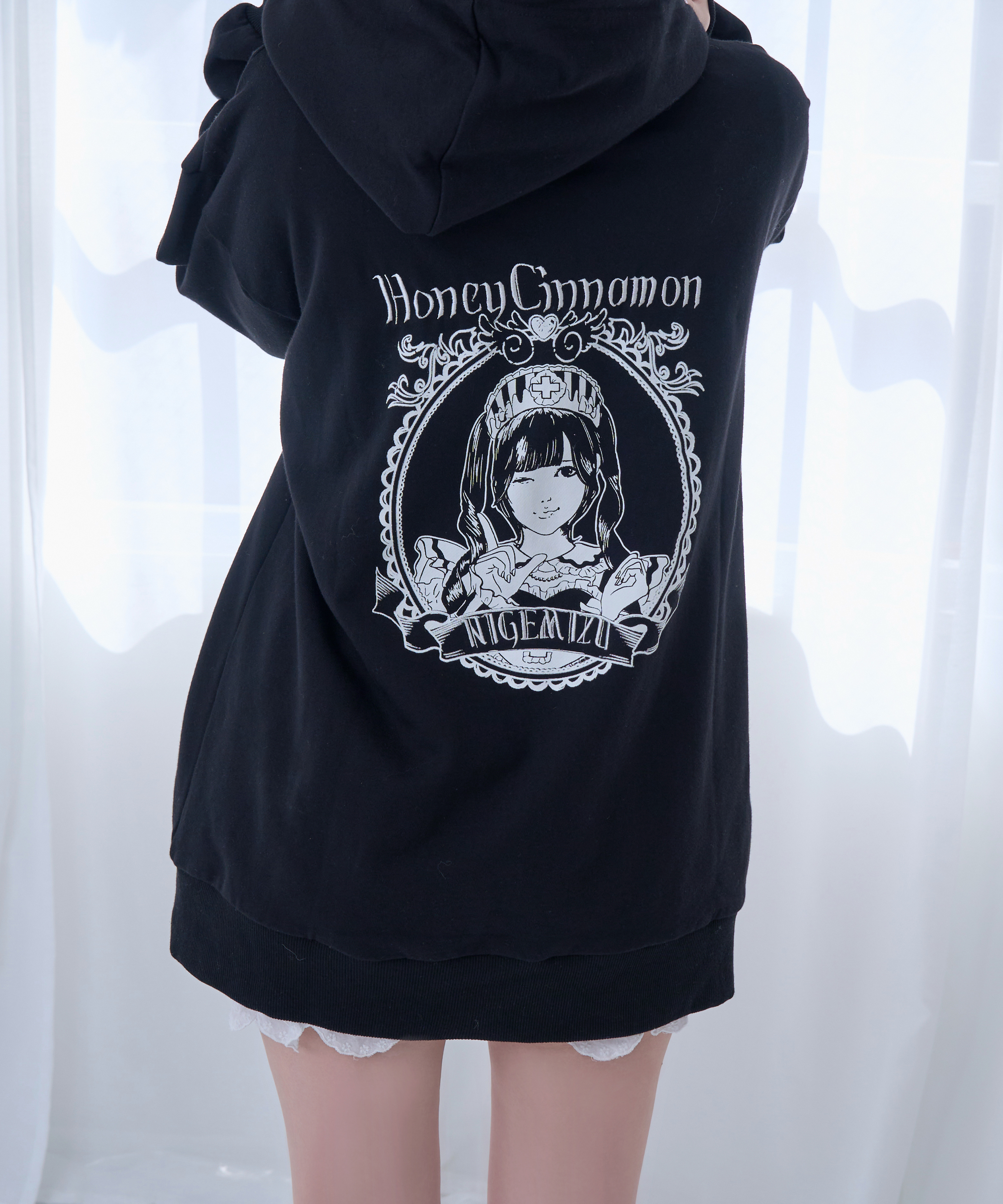 【逃げ水あむcollaboration】バックイラストジップパーカー