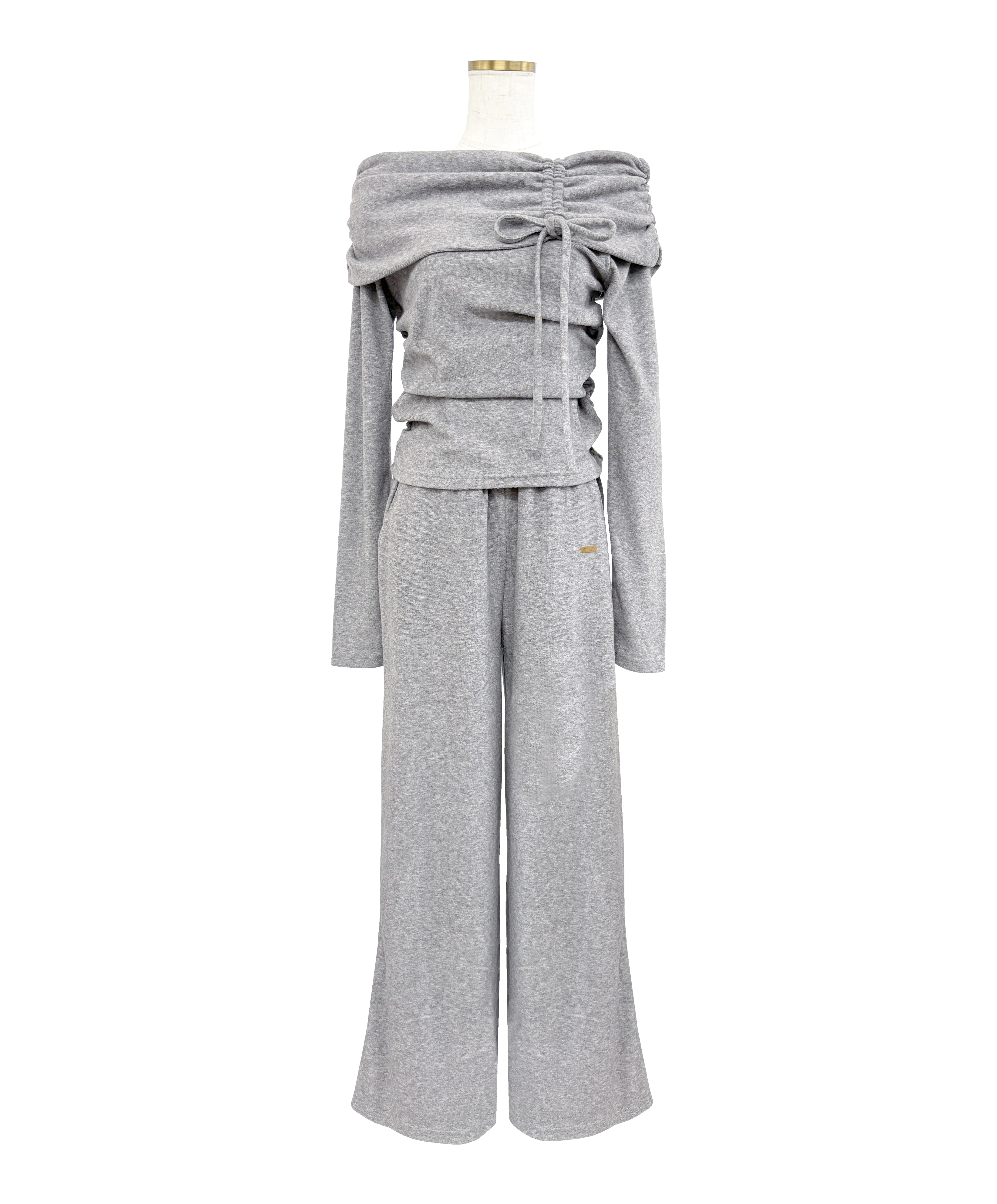 Off shoulder loose set up