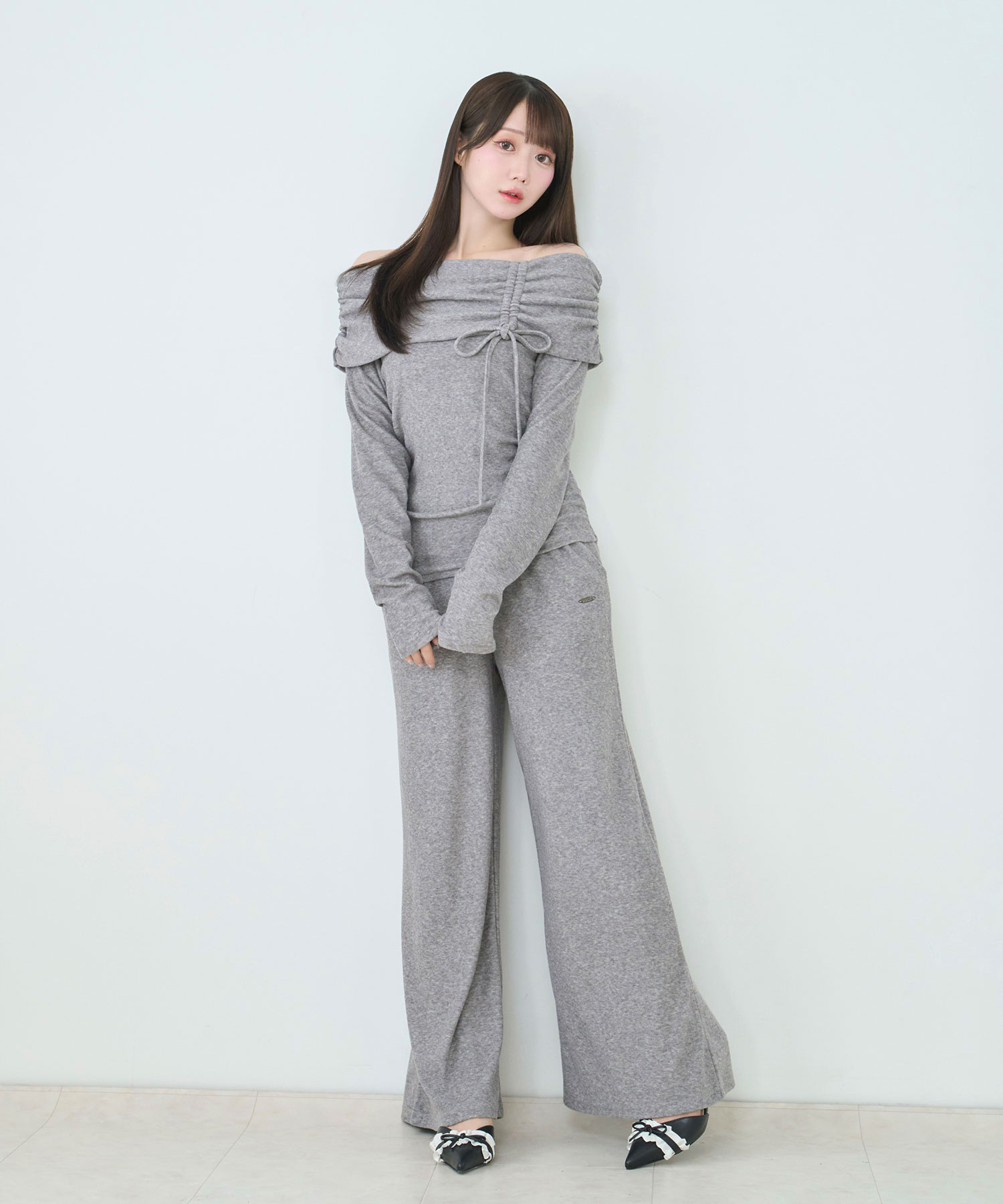 Off shoulder loose set up