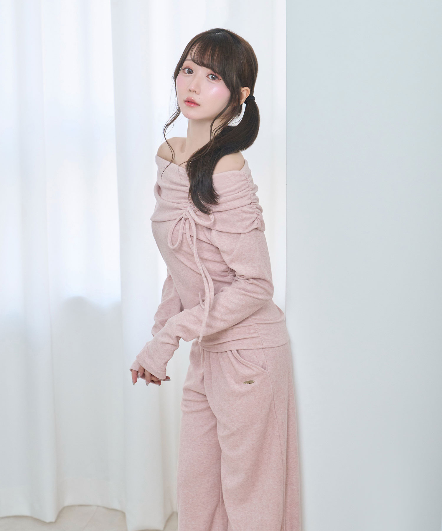 Off shoulder loose set up