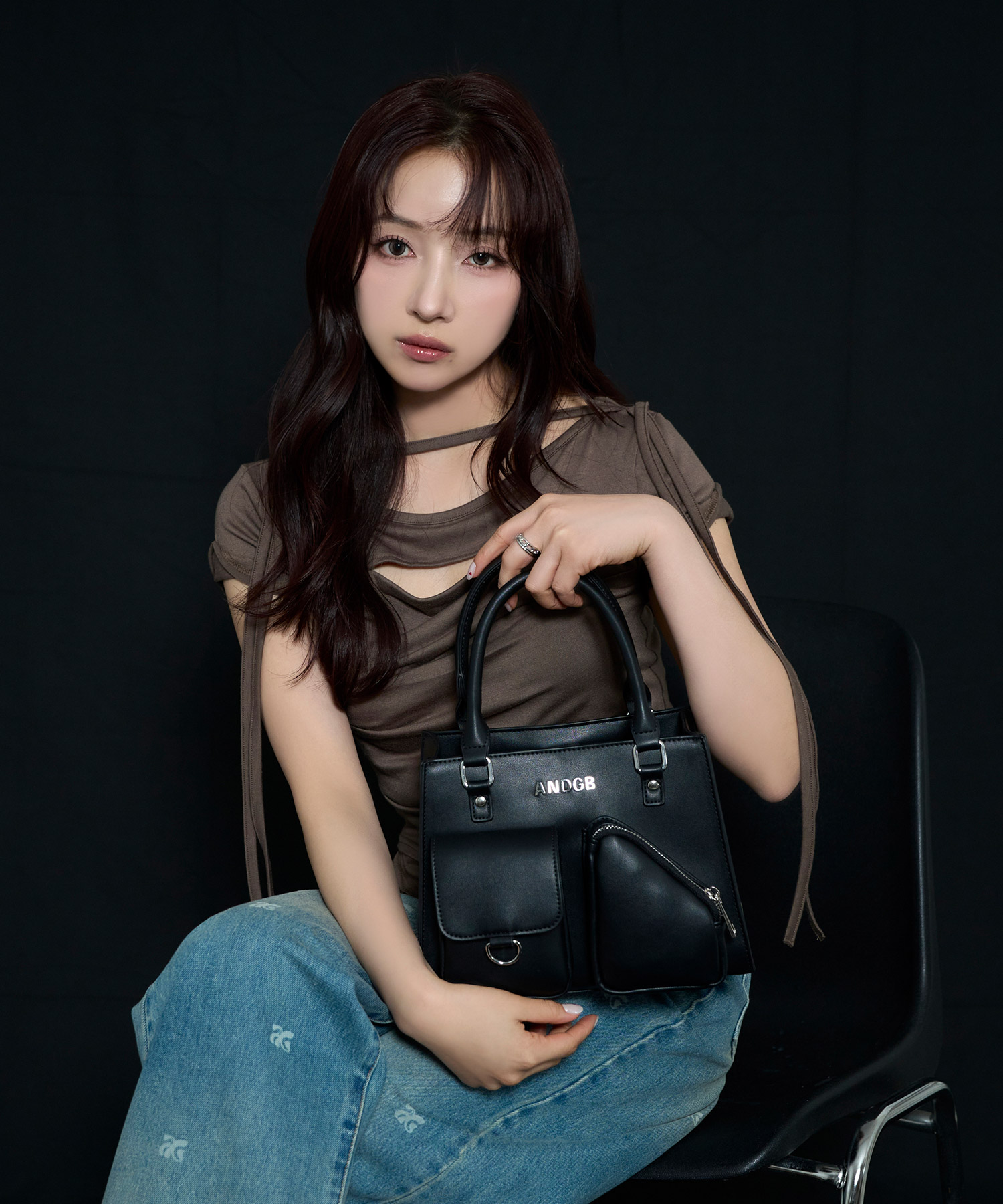 モノグラムロゴデニムパンツ