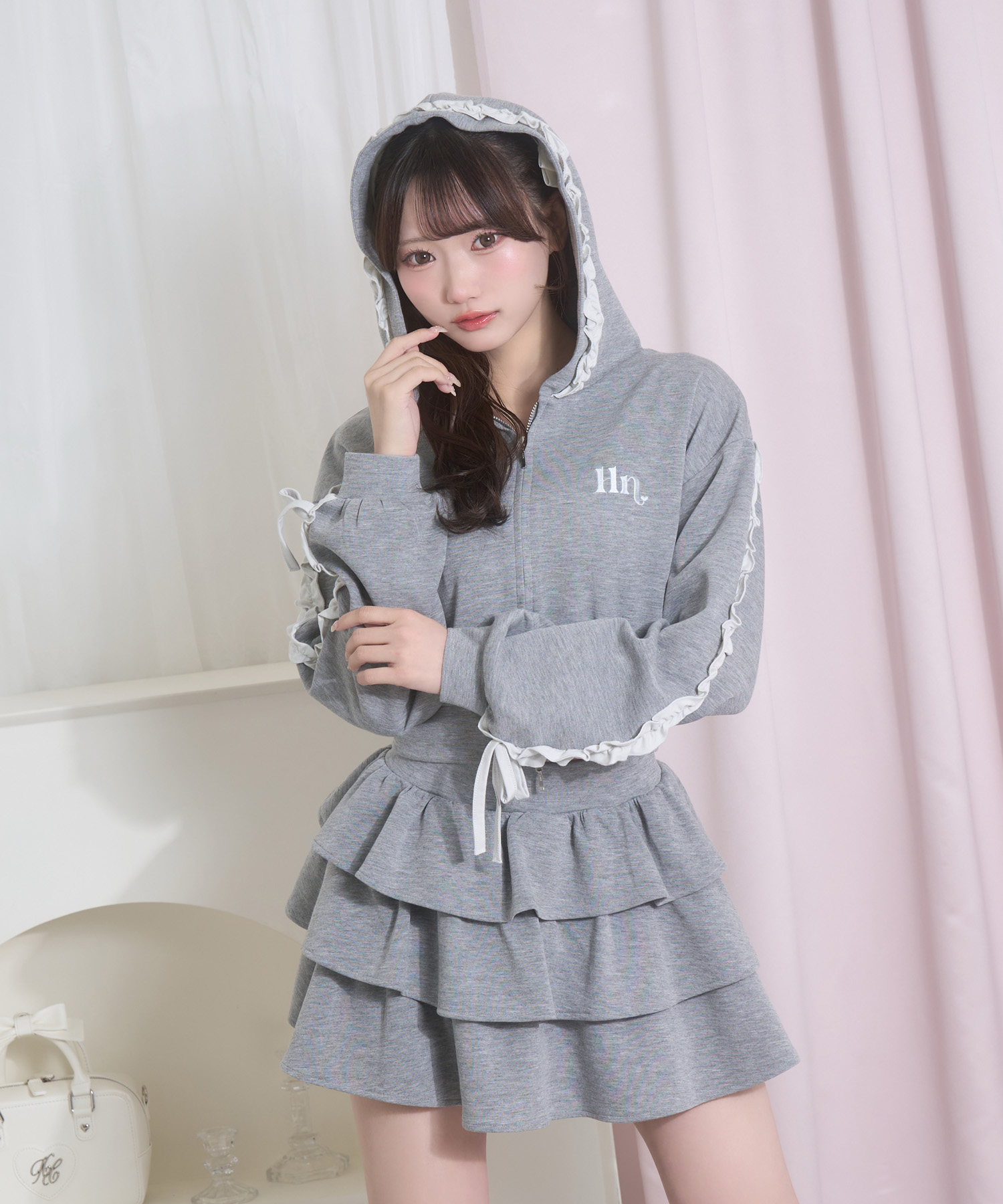 カラーフリルパーカーセットアップ