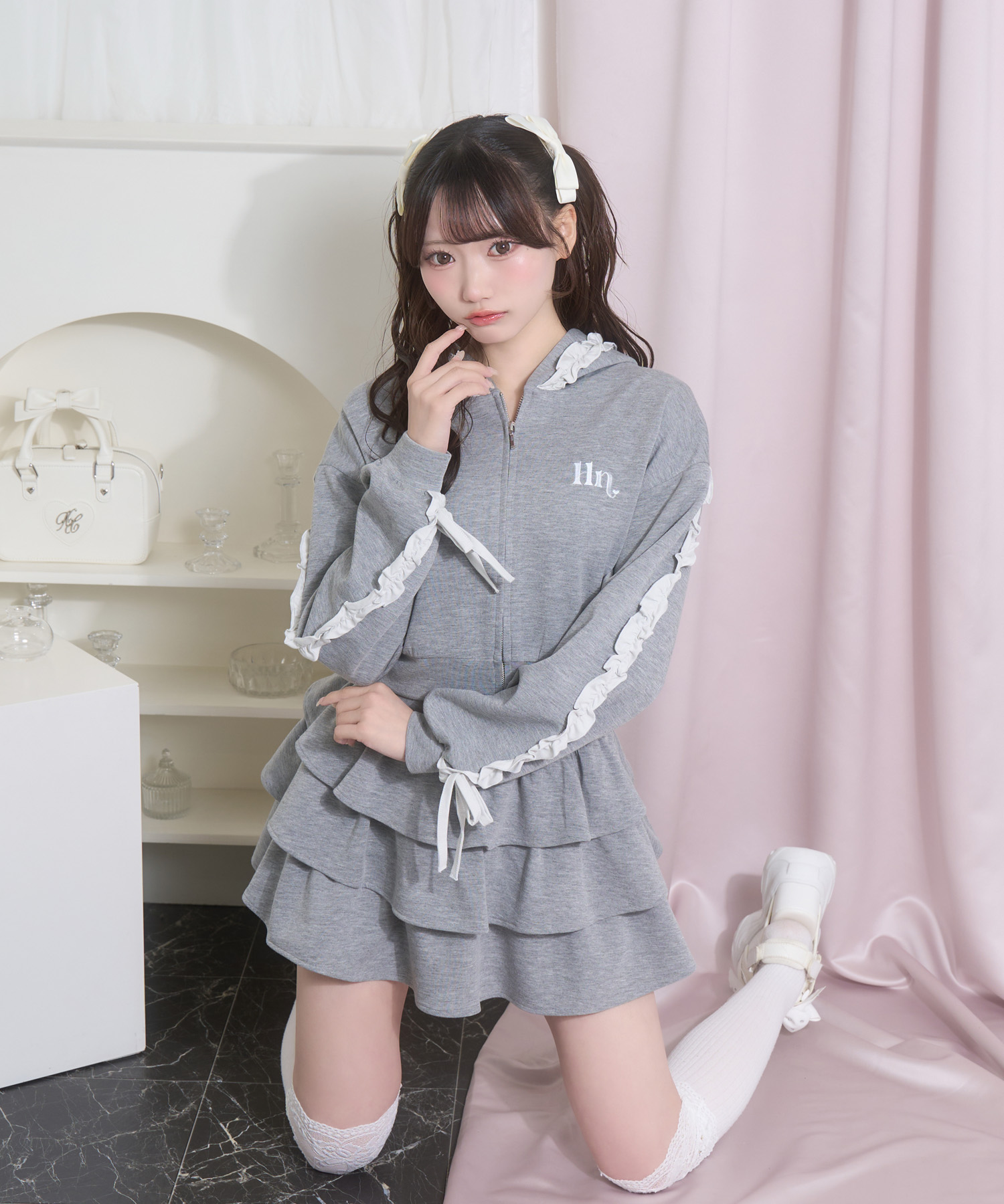 カラーフリルパーカーセットアップ