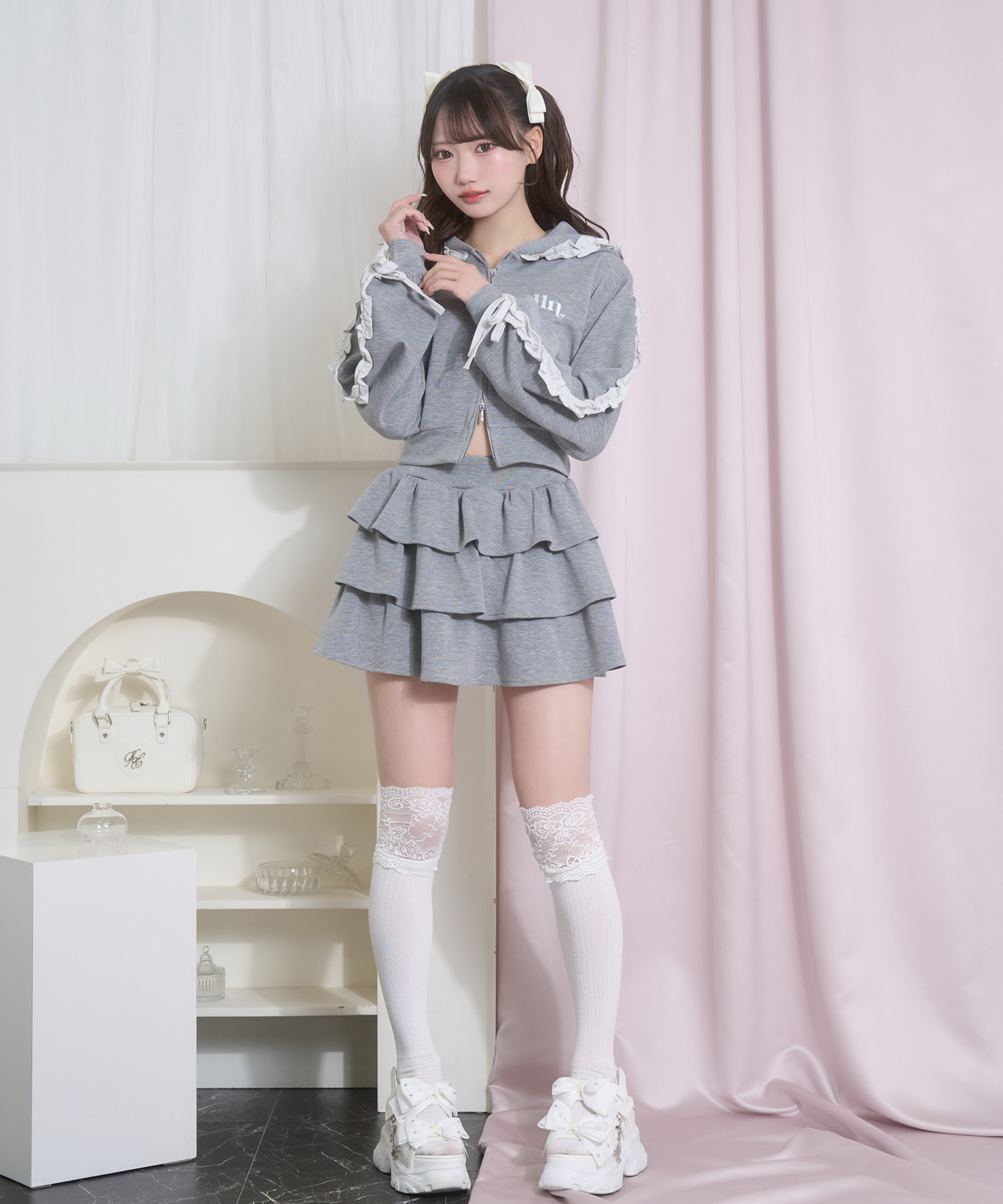 カラーフリルパーカーセットアップ