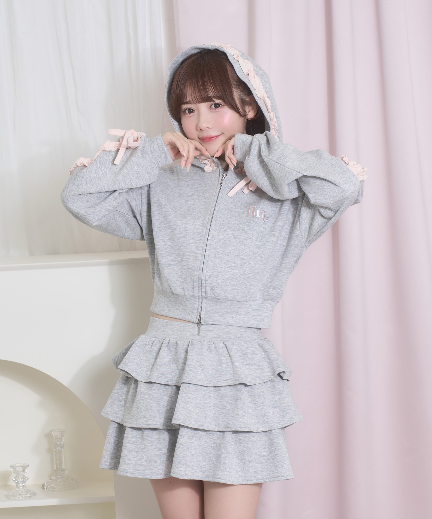 カラーフリルパーカーセットアップ