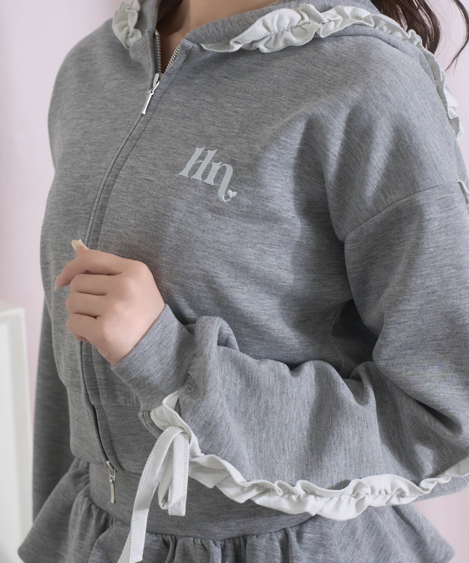 カラーフリルパーカーセットアップ