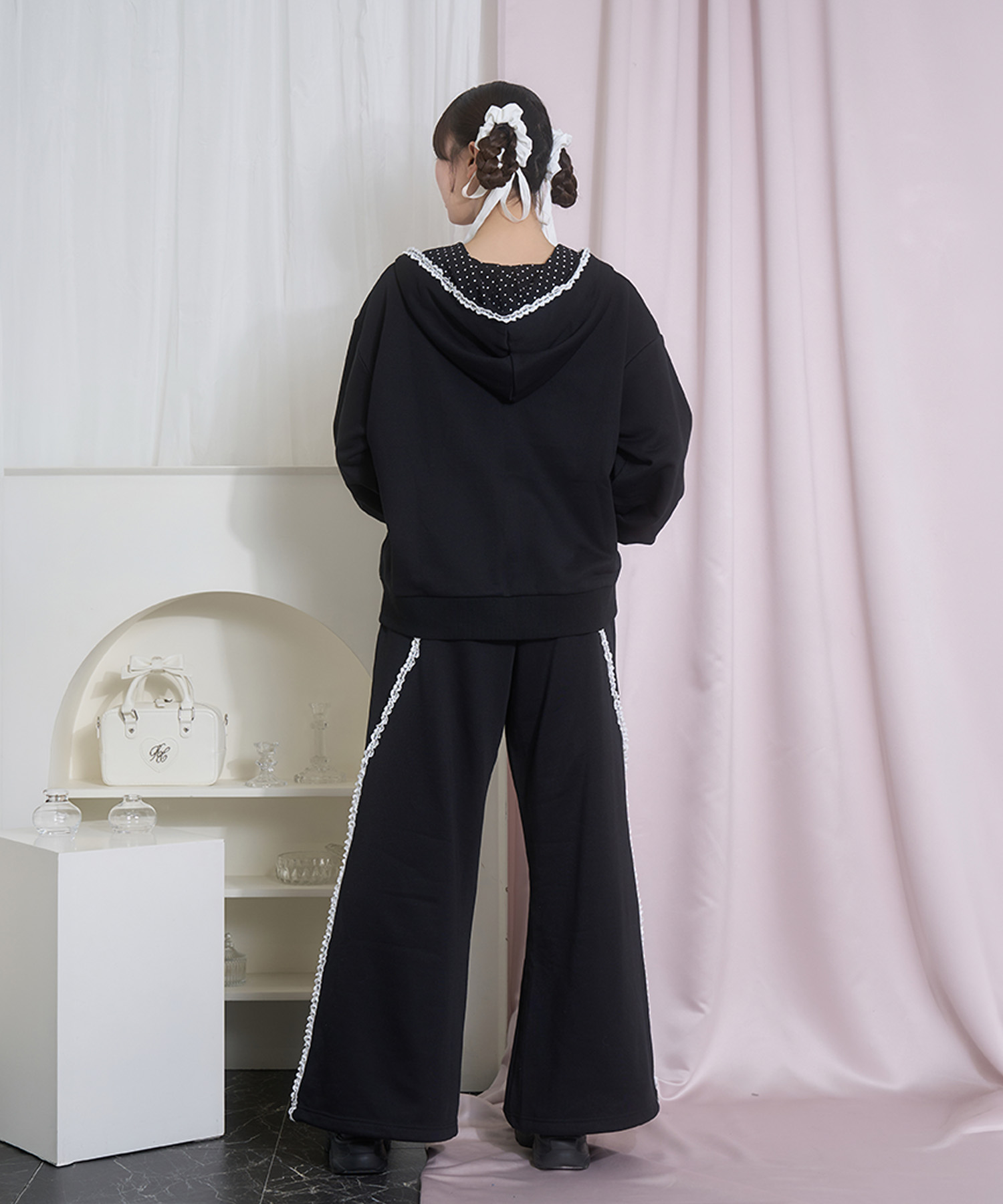 パターンアップリケジップパーカー