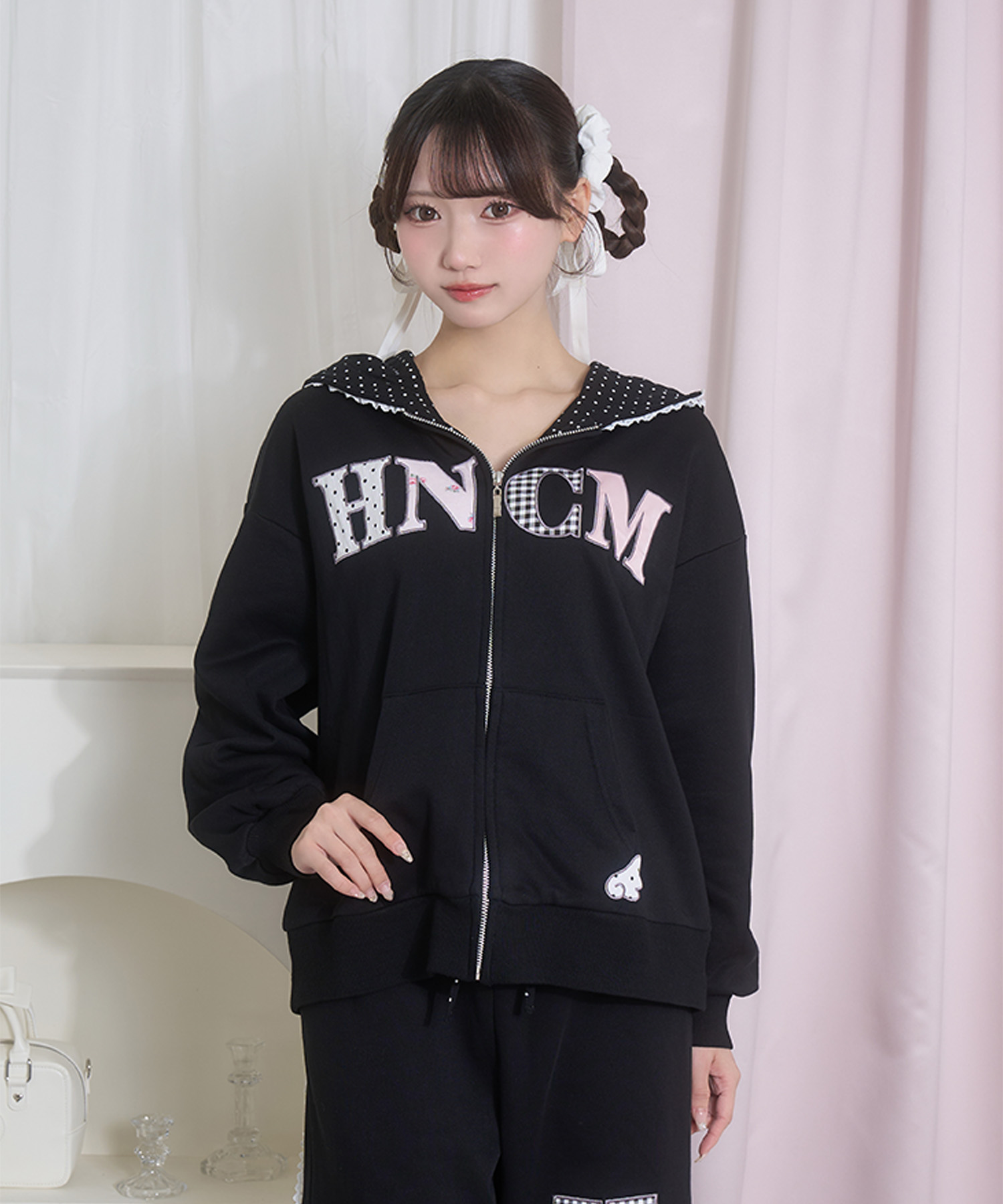 パターンアップリケジップパーカー