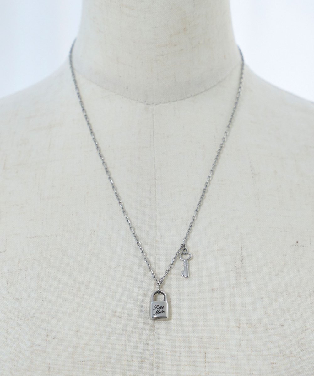 Rock key neckless – BUNNY APARTMENT