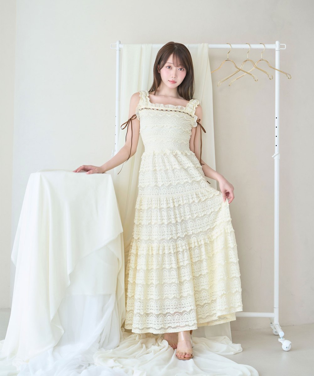 Cut sew lace dress – BUNNY APARTMENT