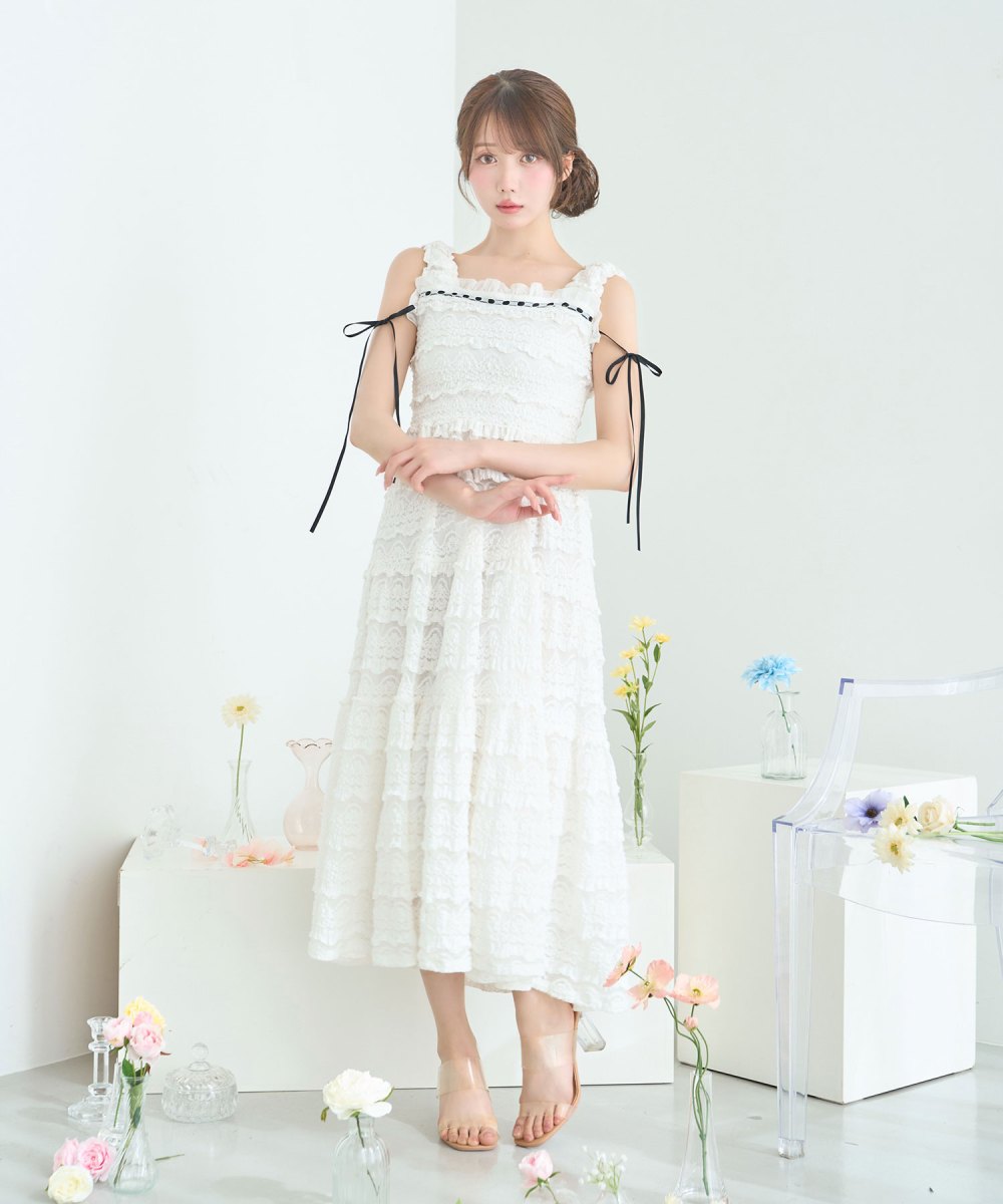 Cut sew lace dress – BUNNY APARTMENT