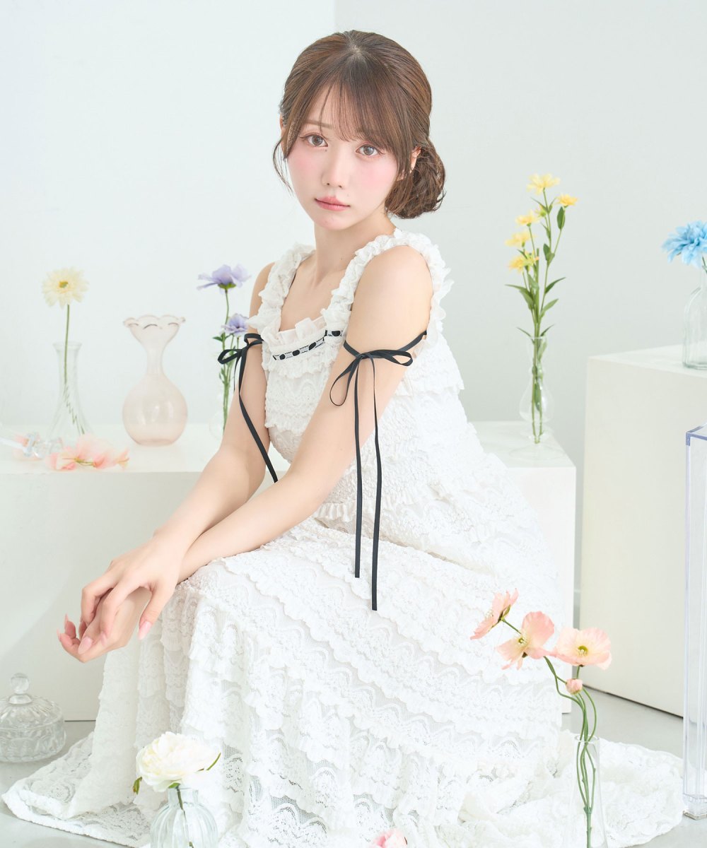 Cut sew lace dress – BUNNY APARTMENT