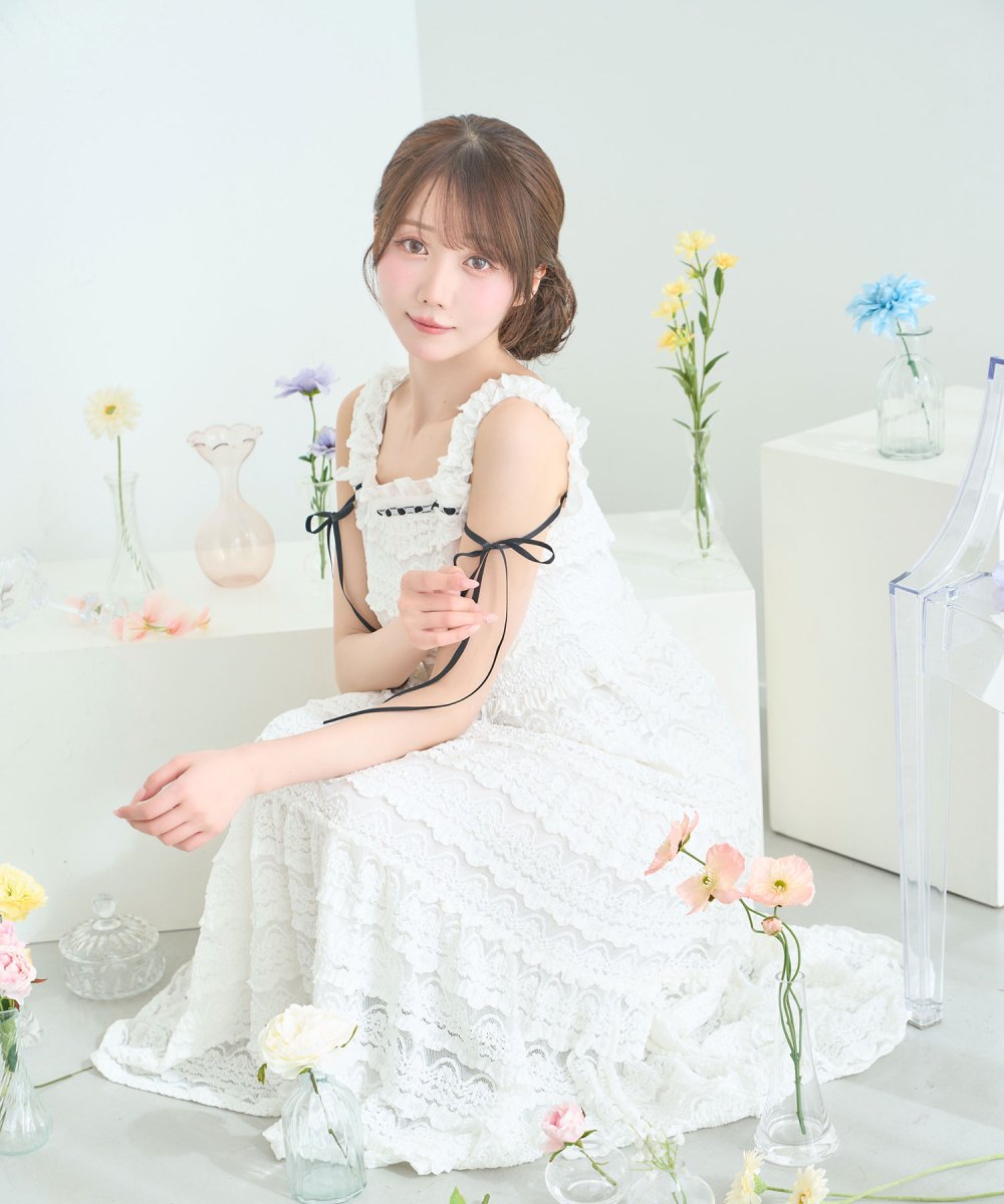 Cut sew lace dress – BUNNY APARTMENT