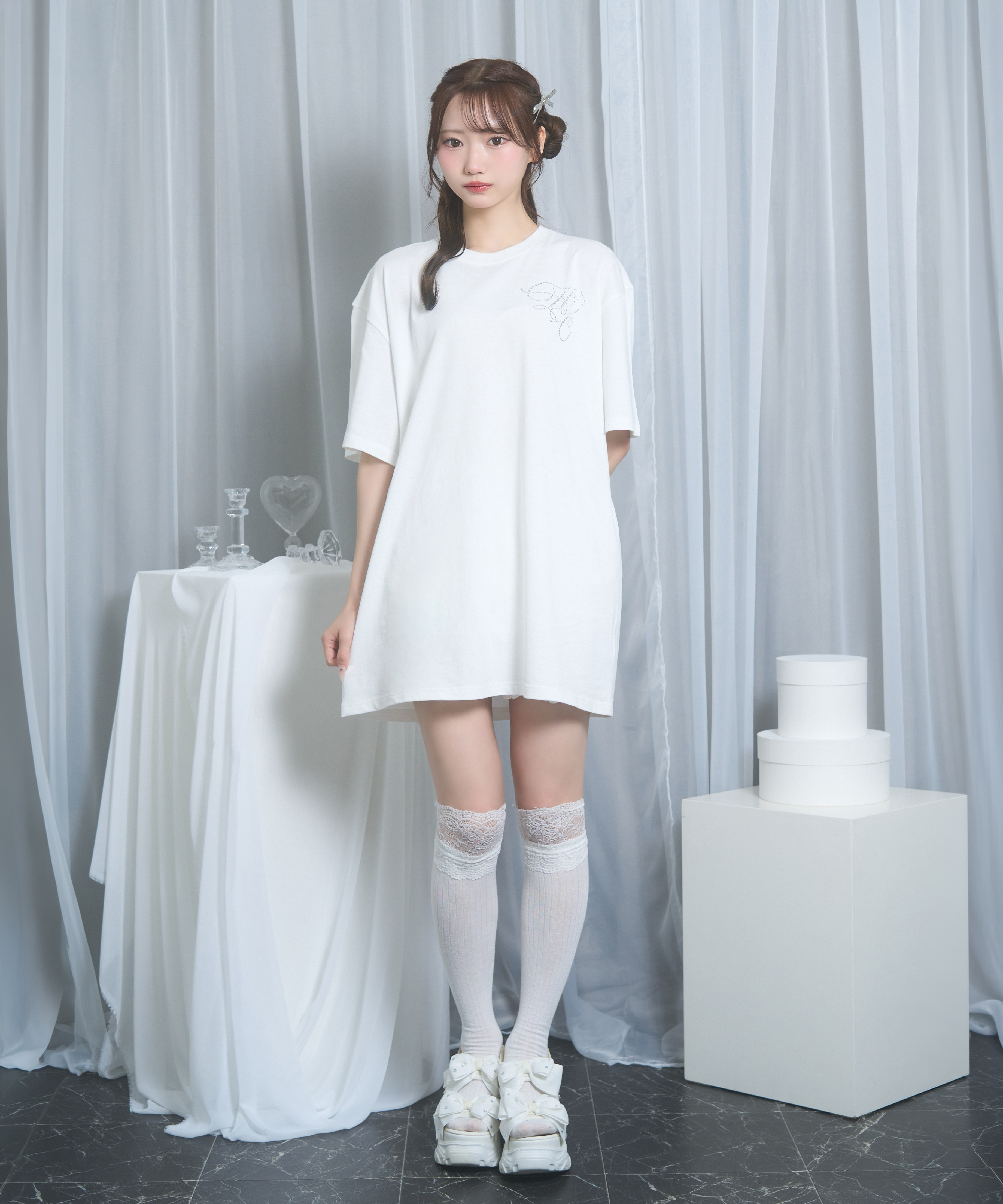 dog charm Tシャツ
