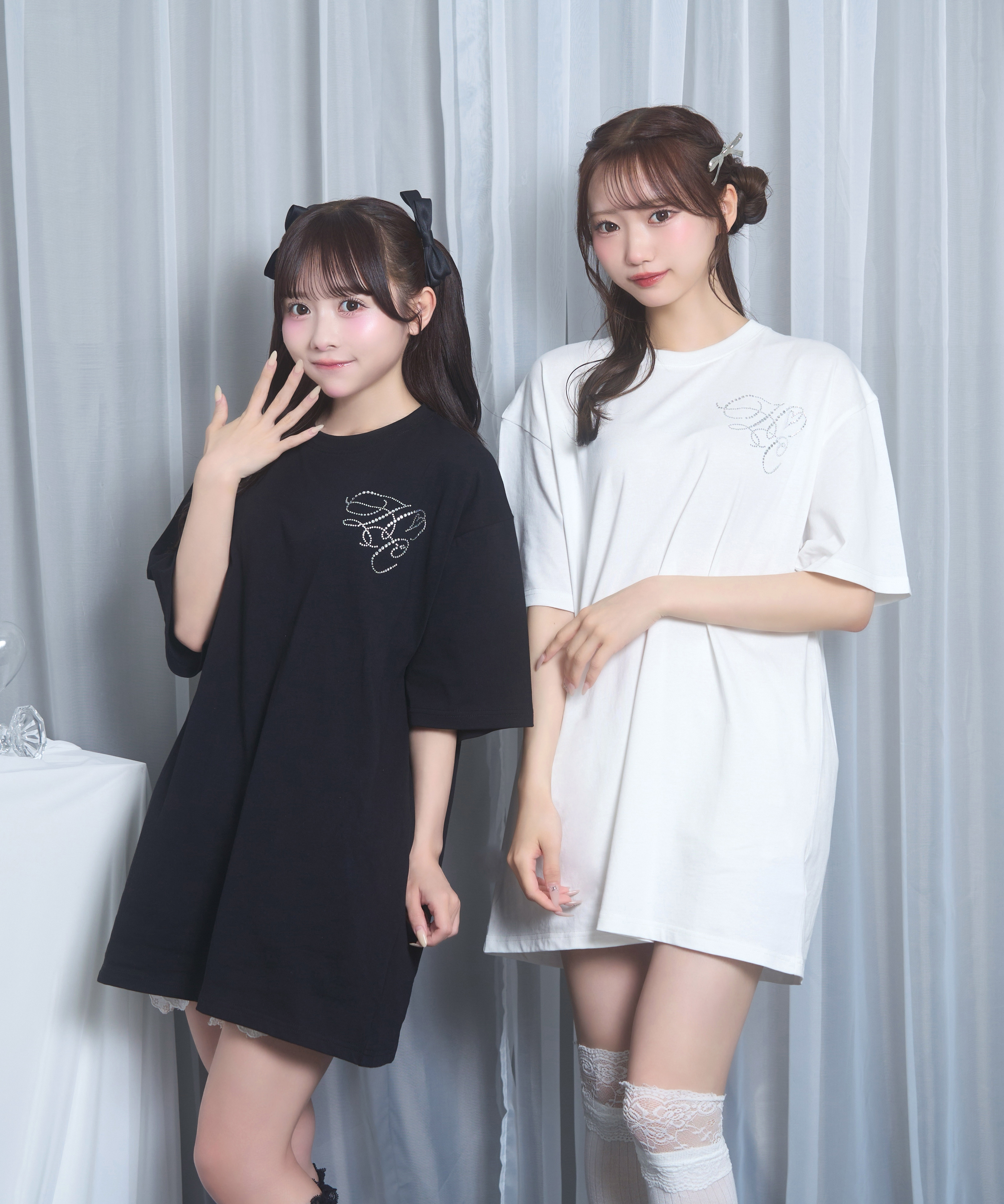 dog charm Tシャツ