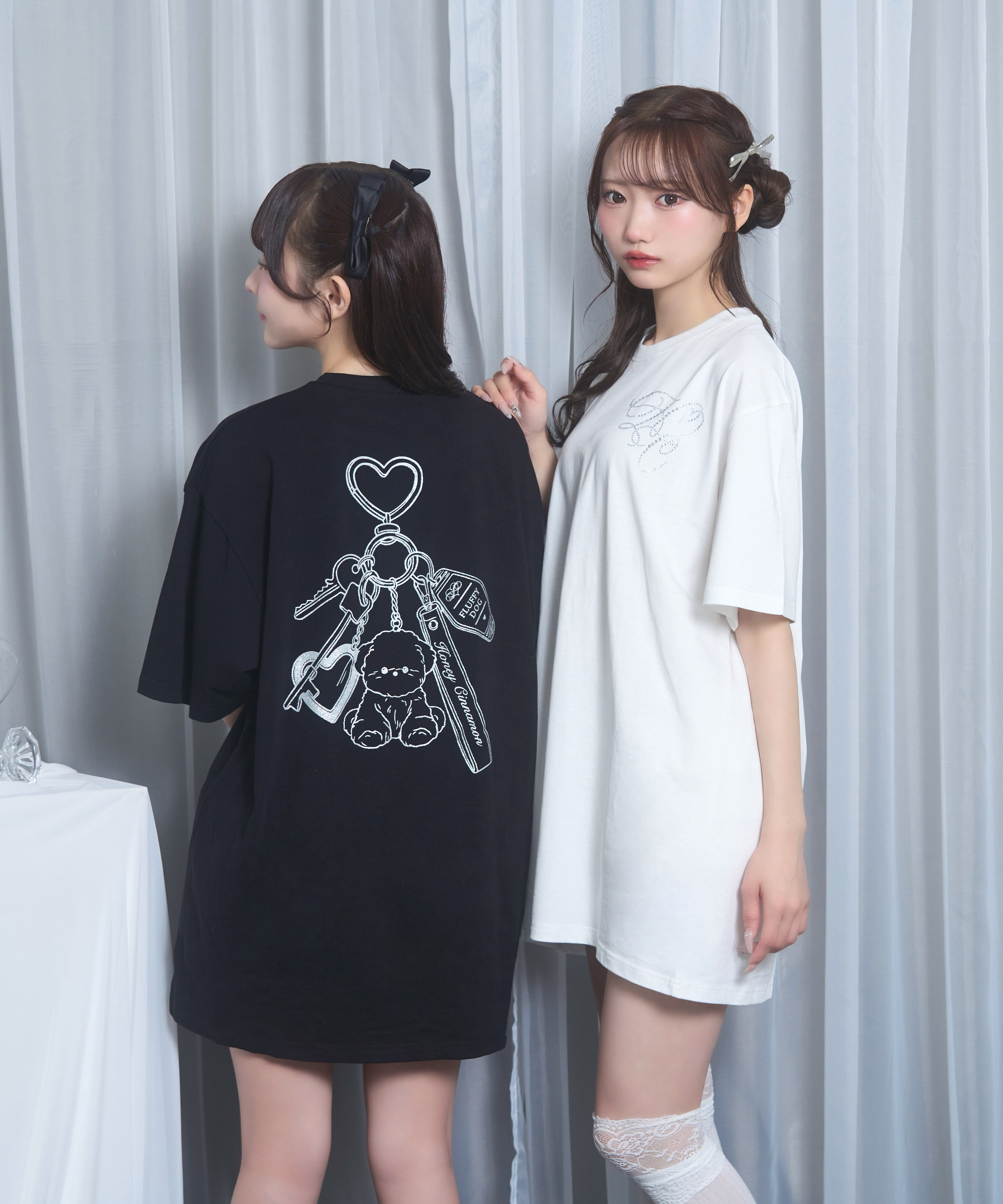 dog charm Tシャツ