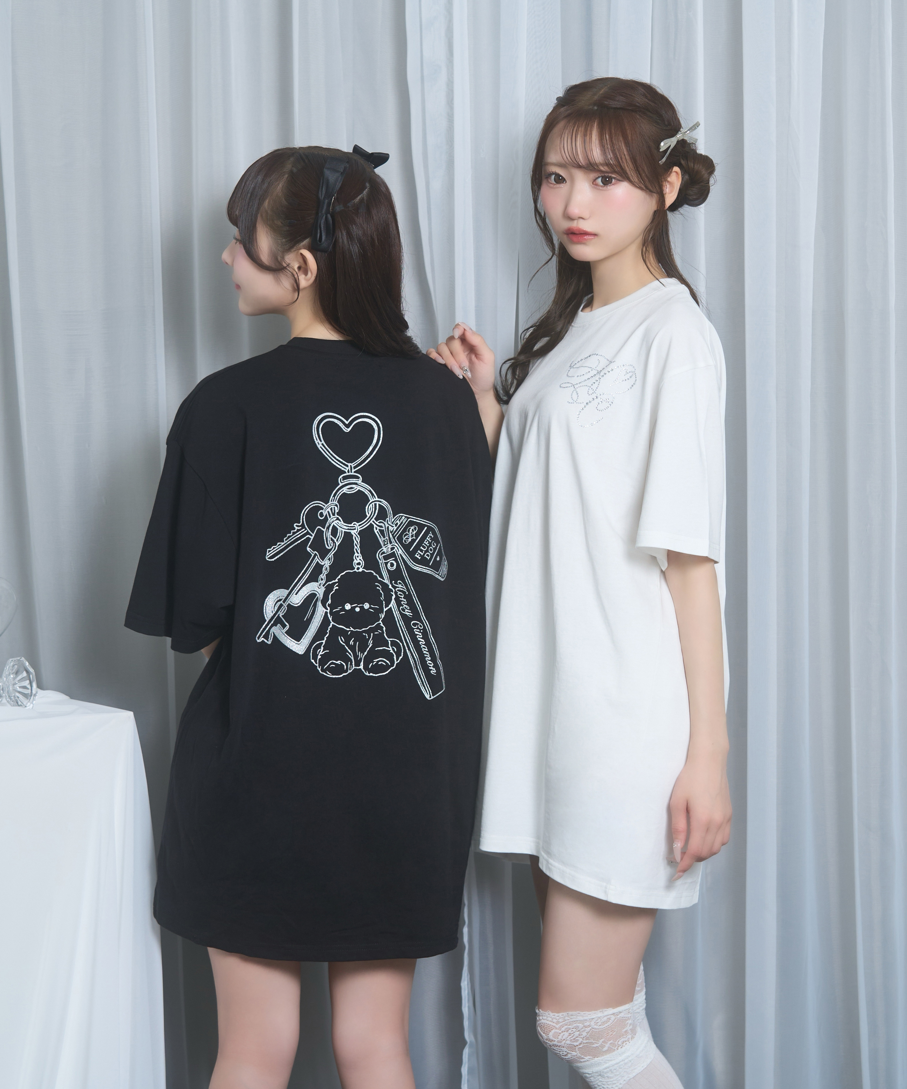 dog charm Tシャツ