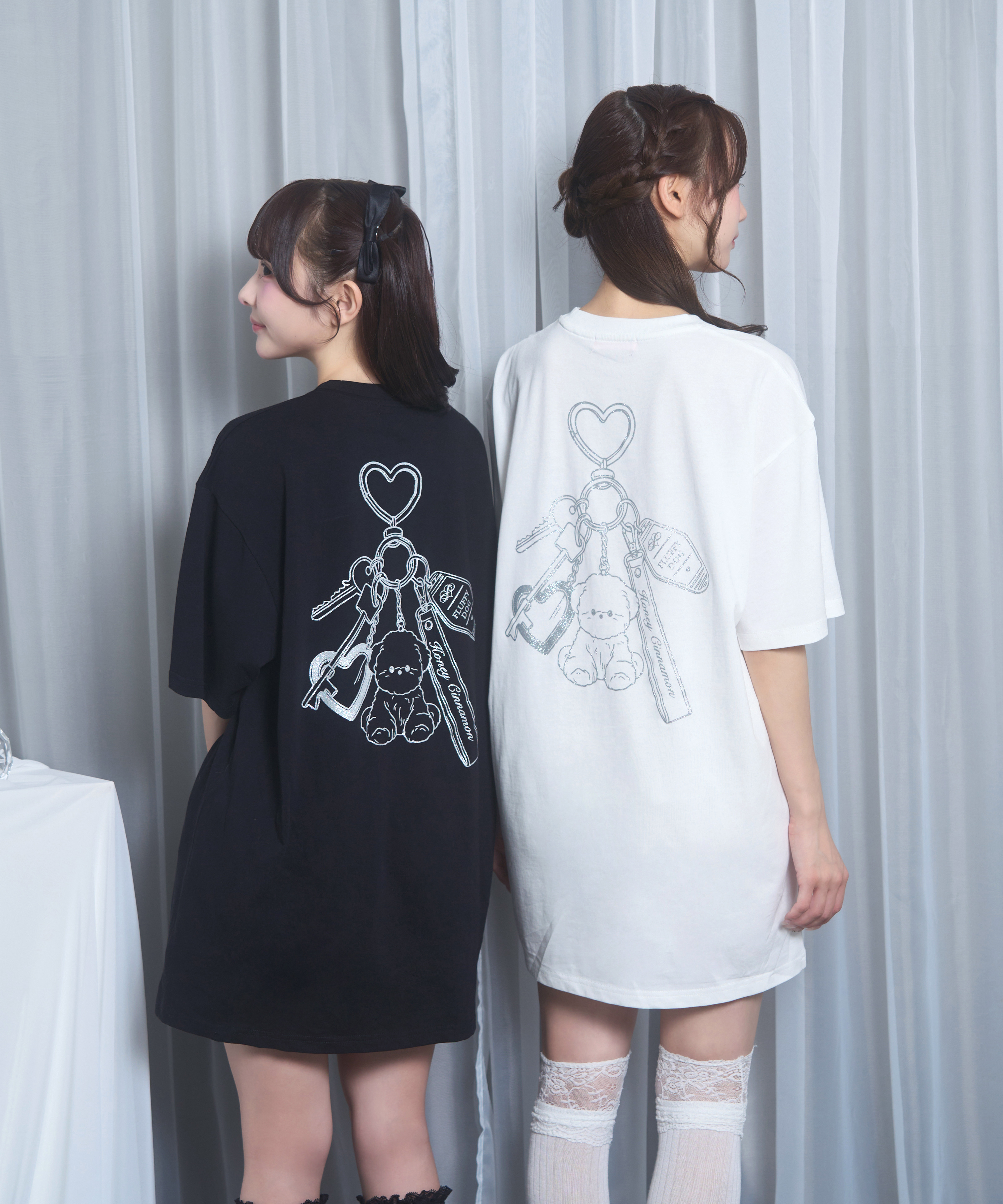 dog charm Tシャツ