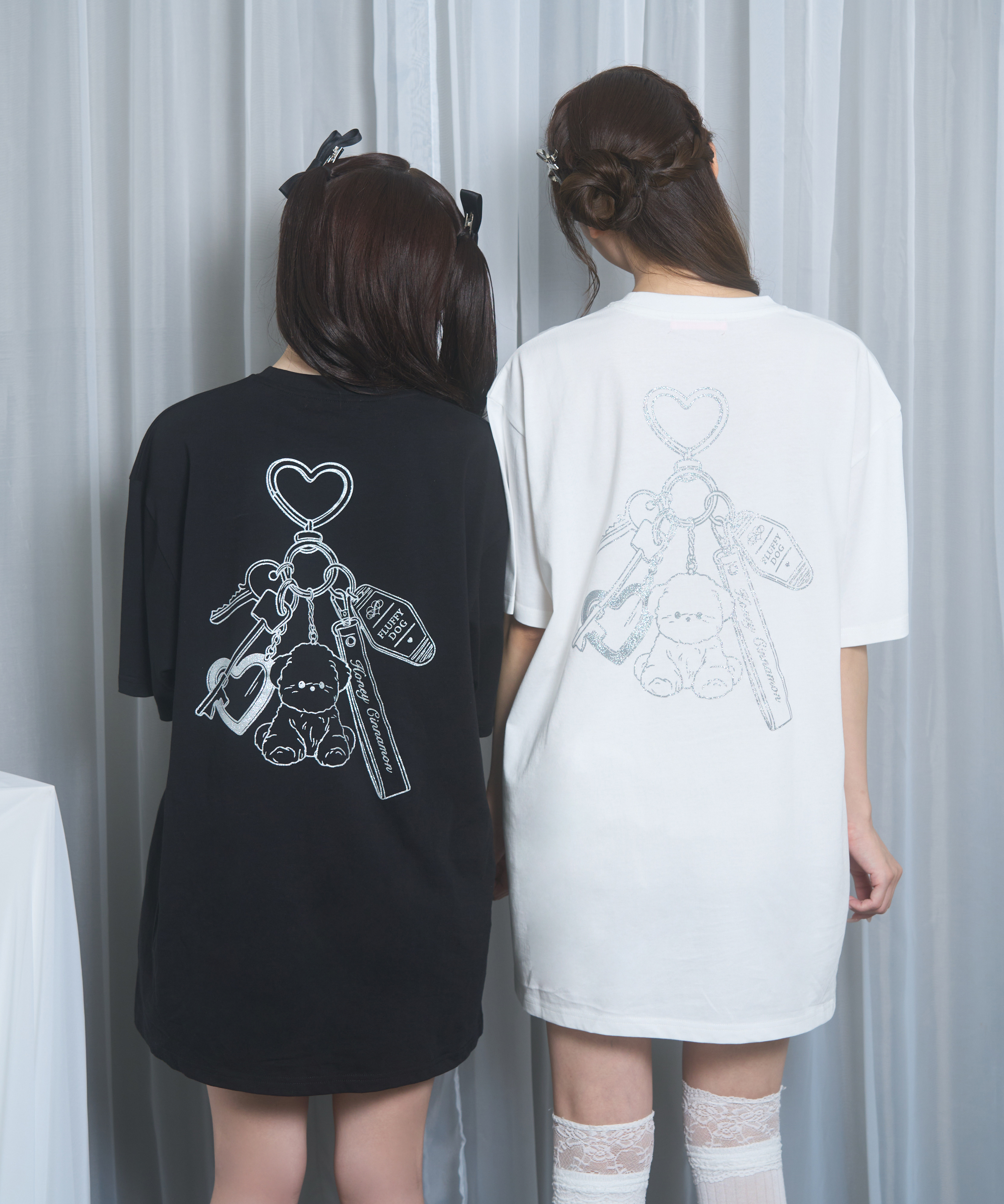 dog charm Tシャツ
