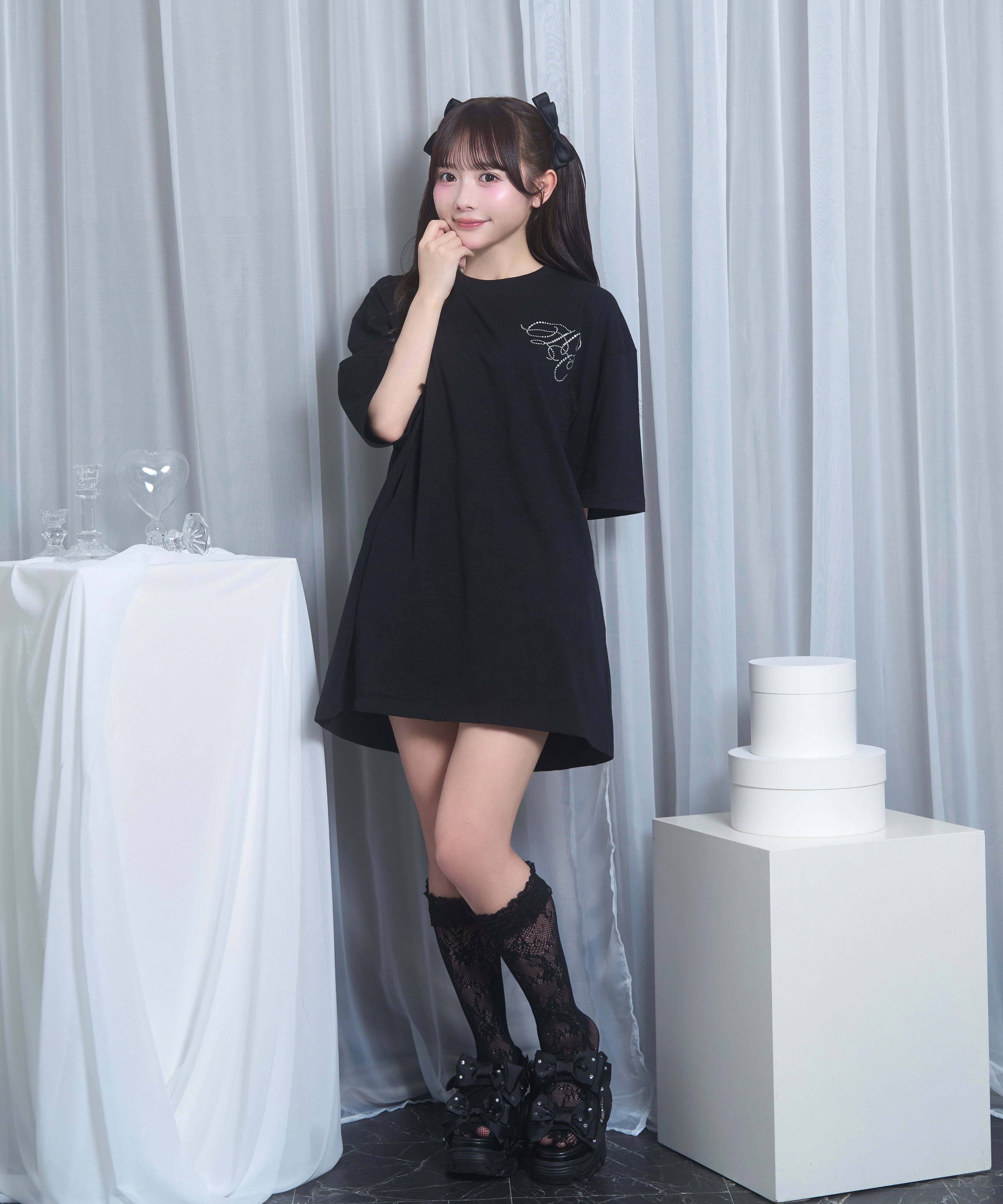 dog charm Tシャツ