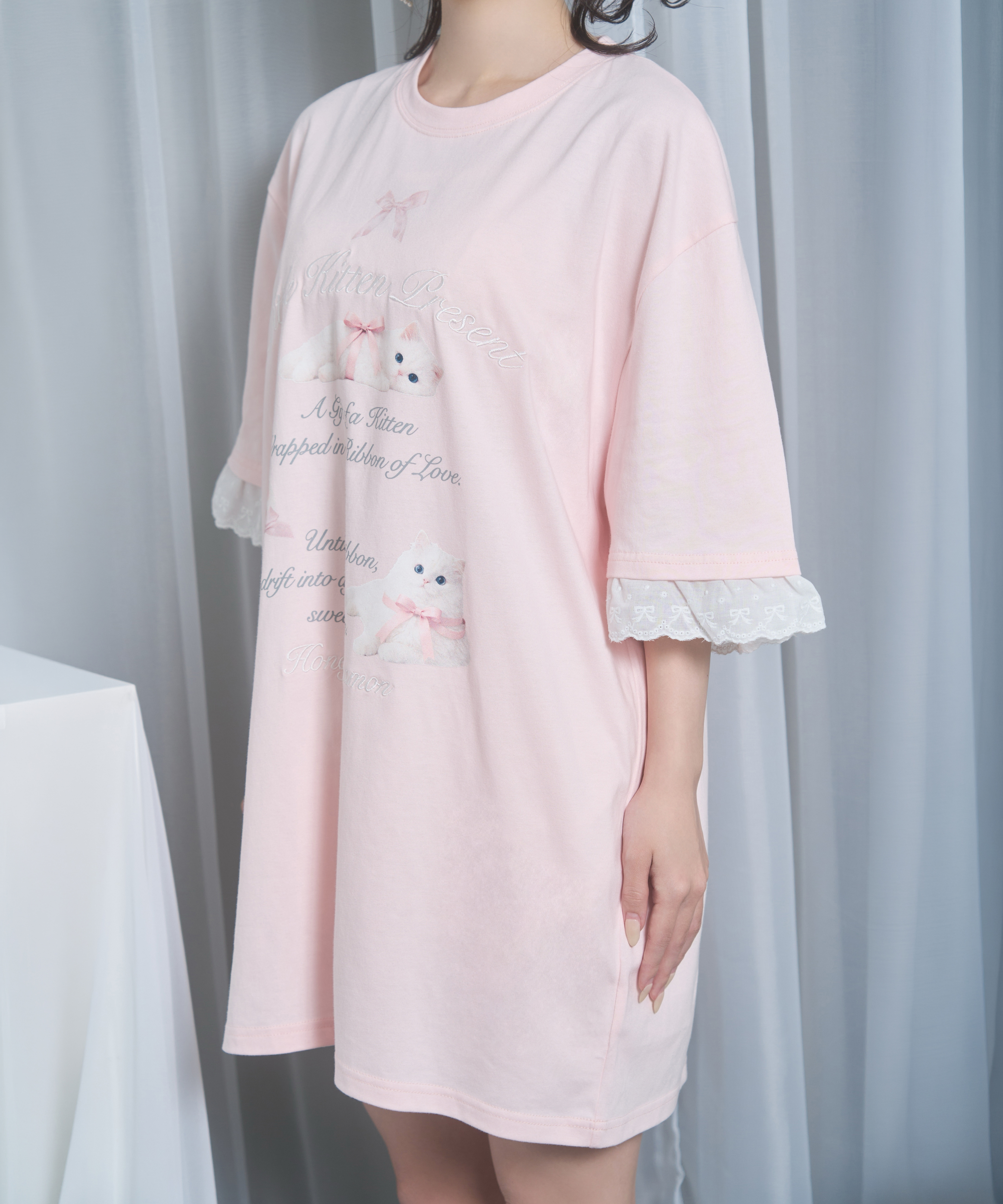 ribbon kittenTシャツ