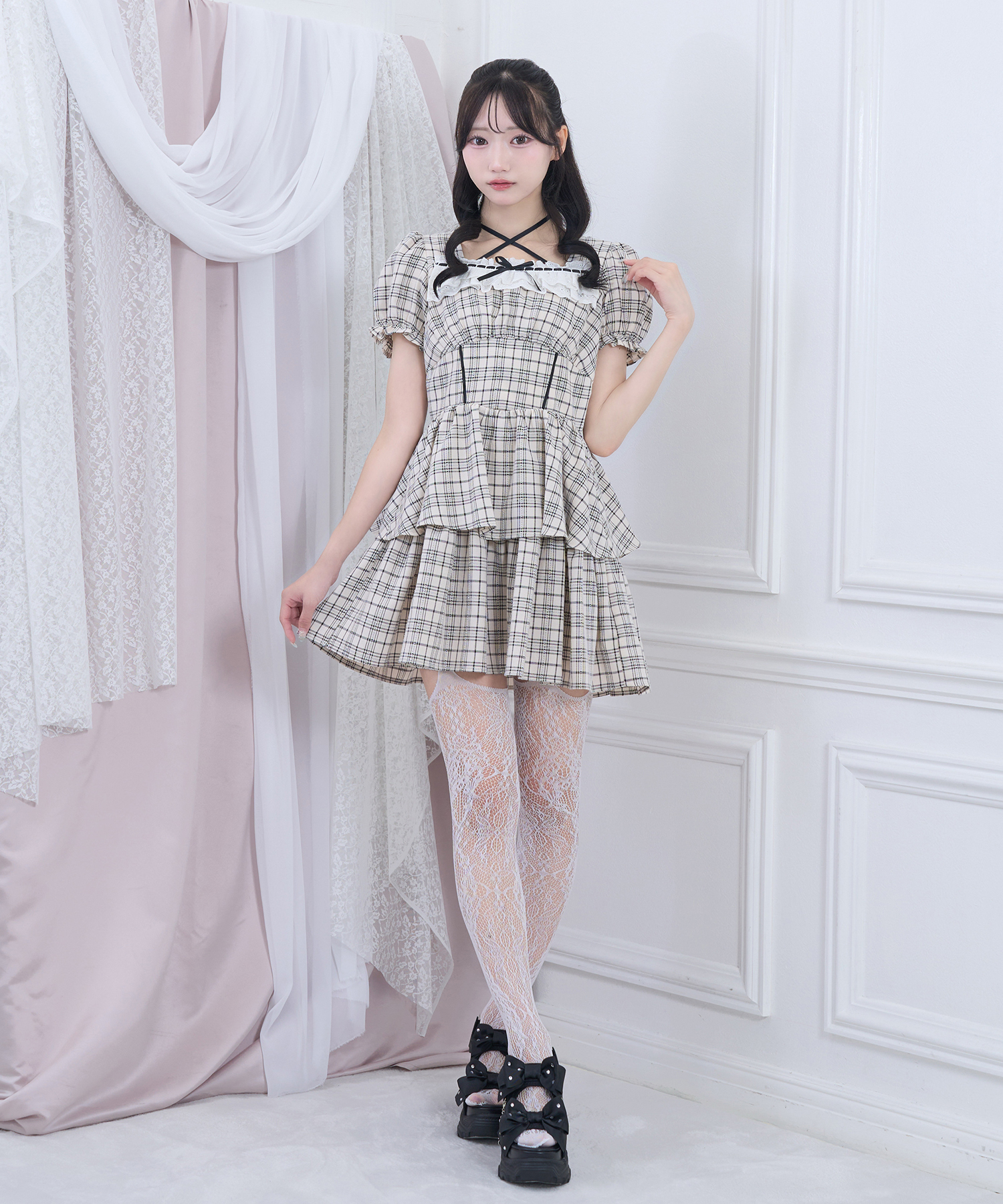 【HoneyCinnamon】デコルテリボンチェックワンピース アイボリー 新品 デコルテリボンチェックワンピース – BUNNY APARTMENT