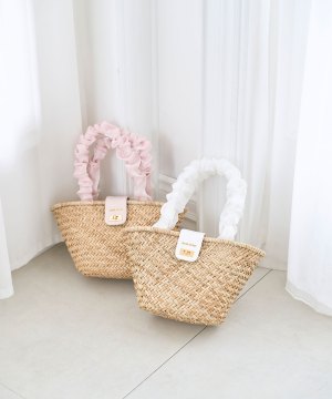 Scrunch handle basket bag