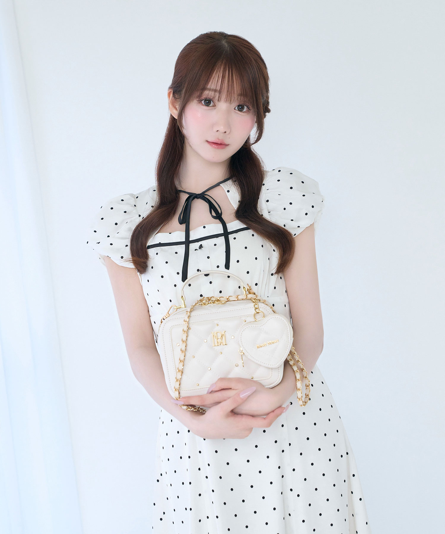 point vanity bag with heart pouch