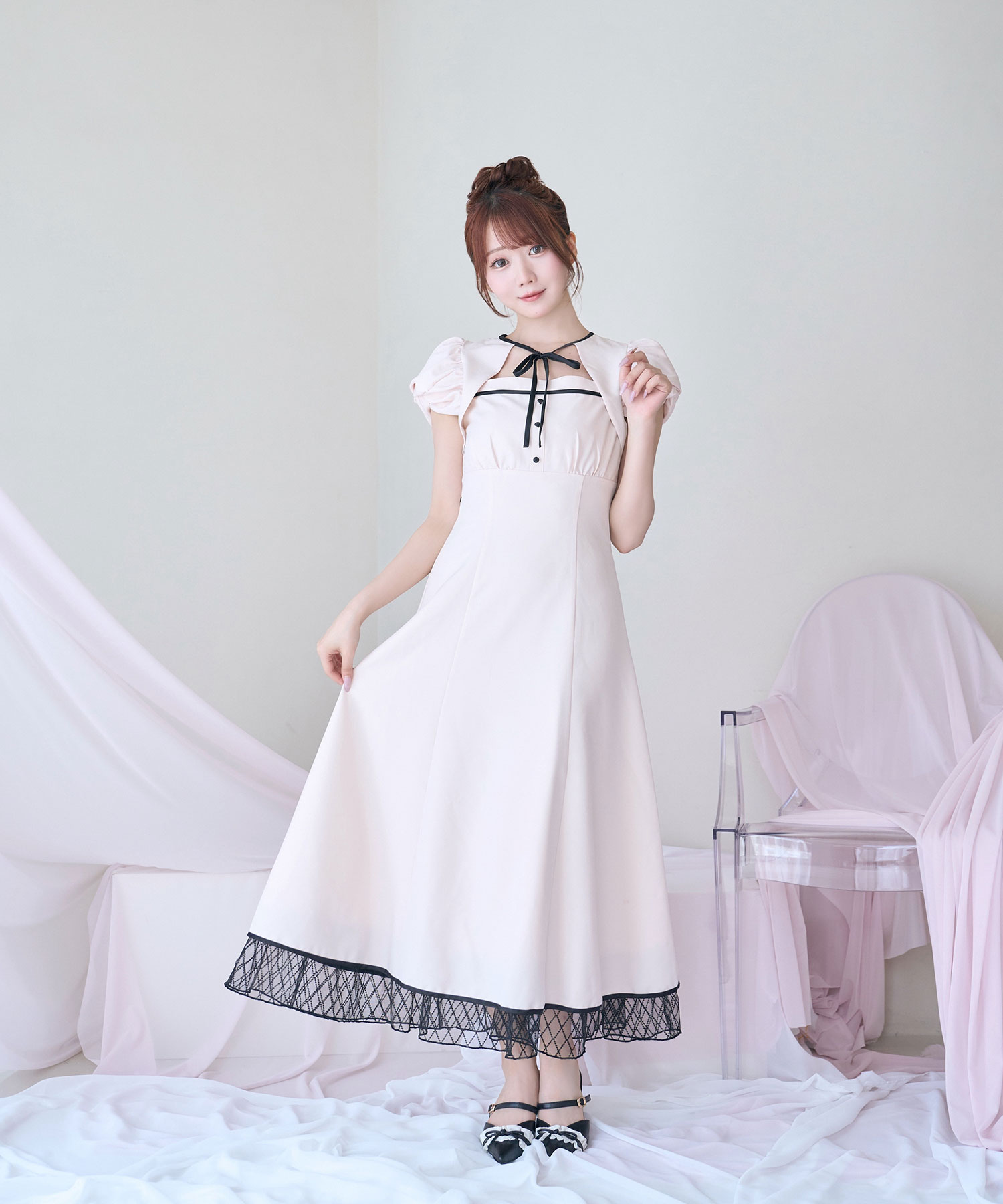 Piping puff sleeve dress