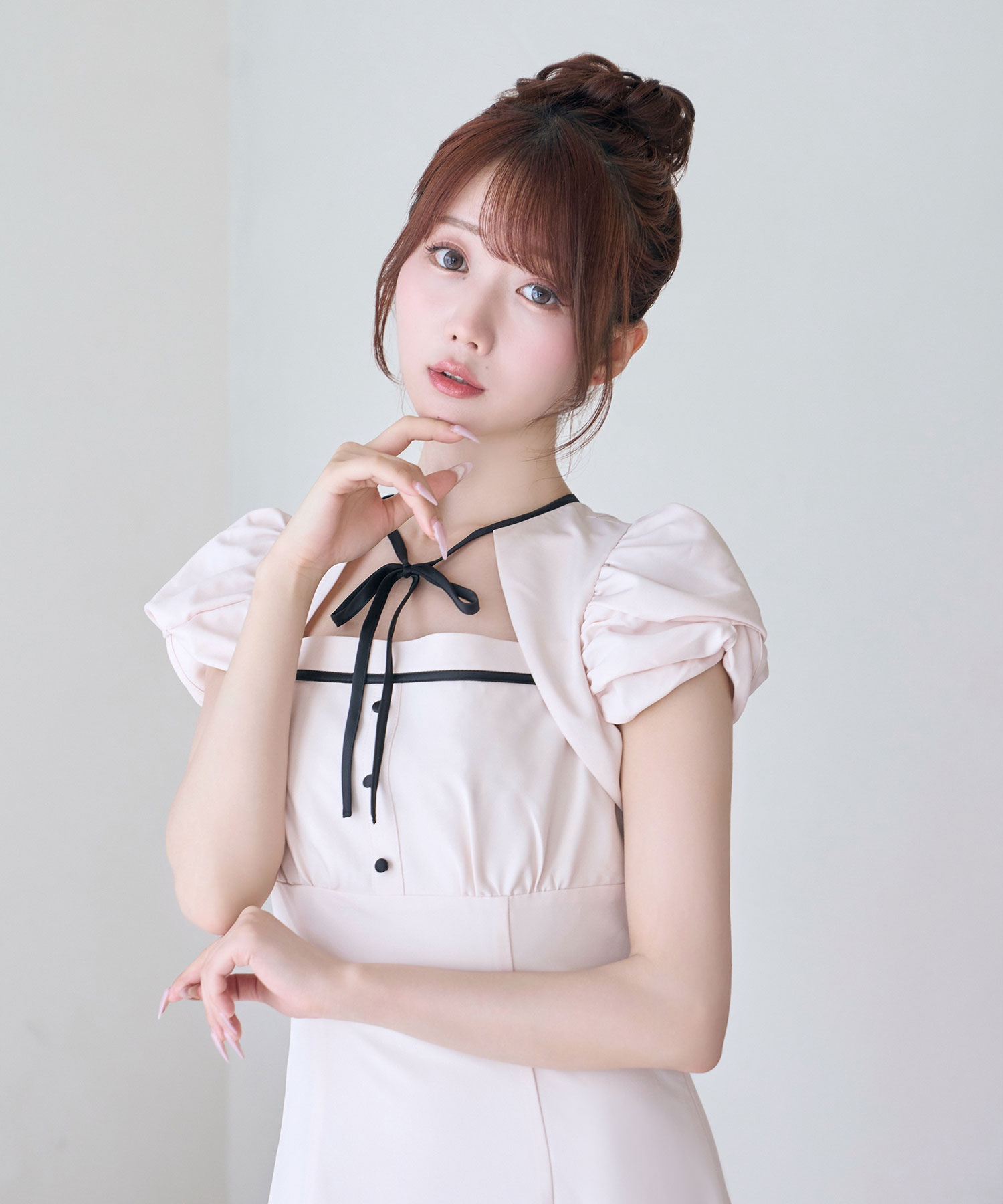 Piping puff sleeve dress