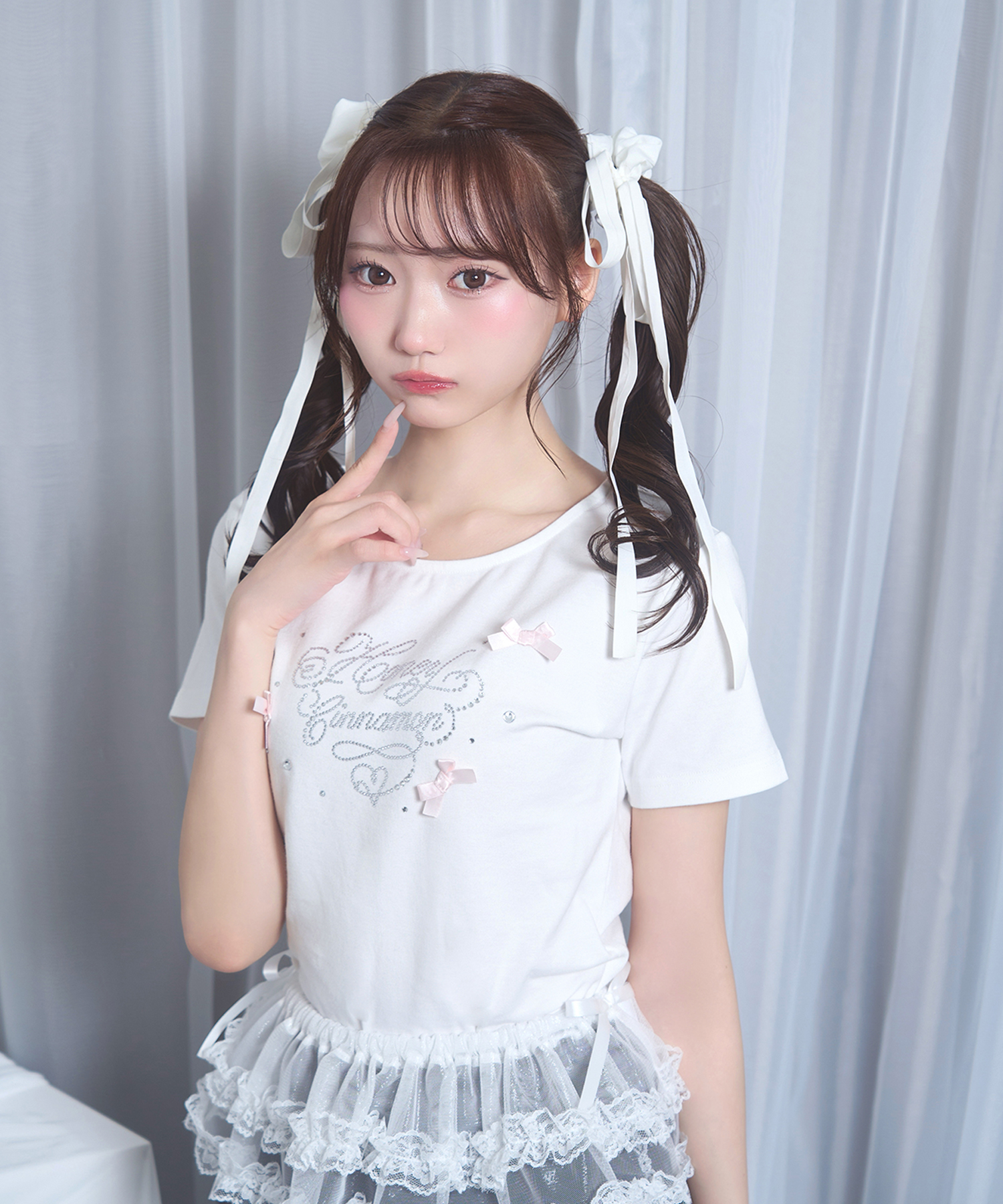 ビジューロゴTシャツ