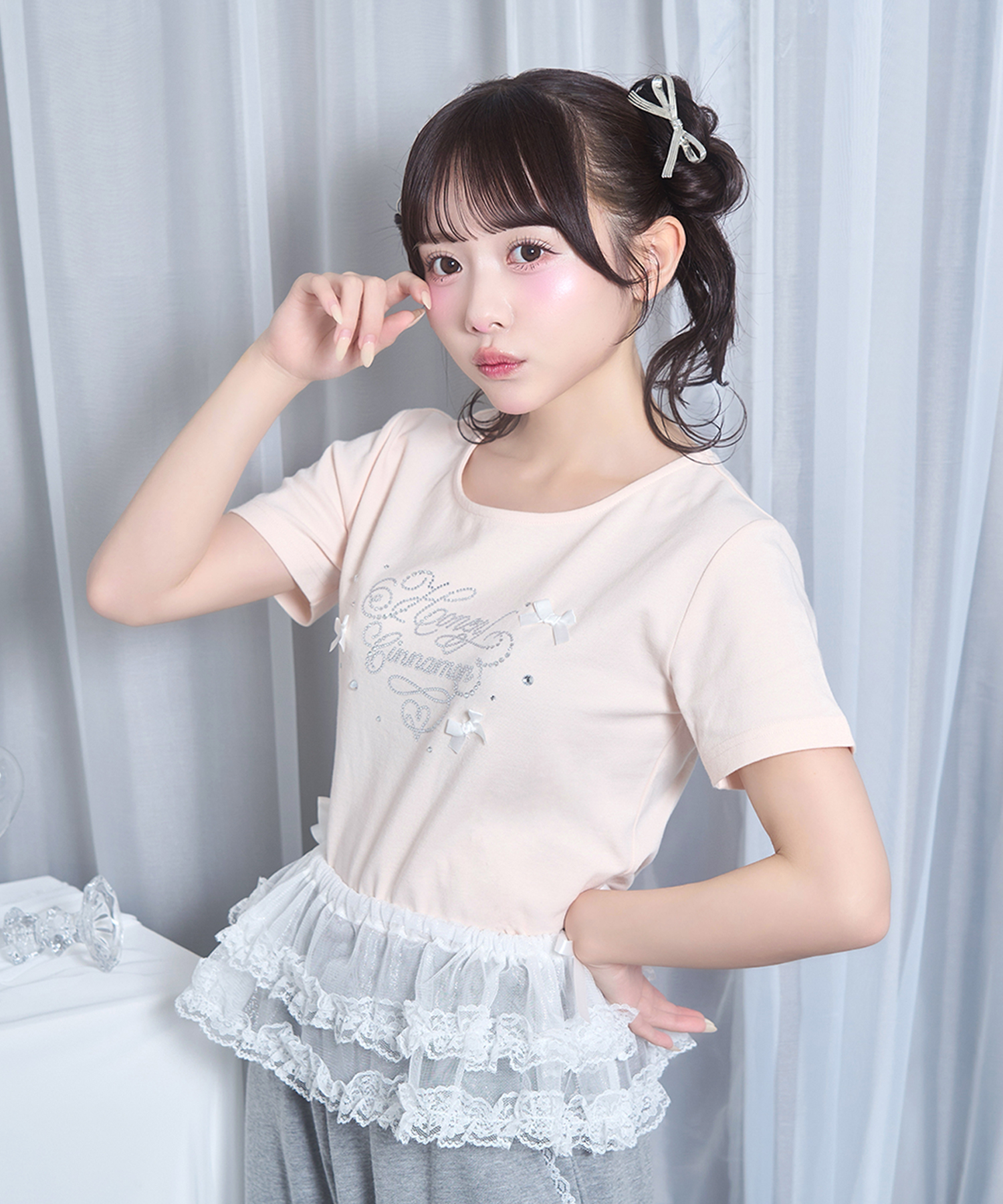 ビジューロゴTシャツ