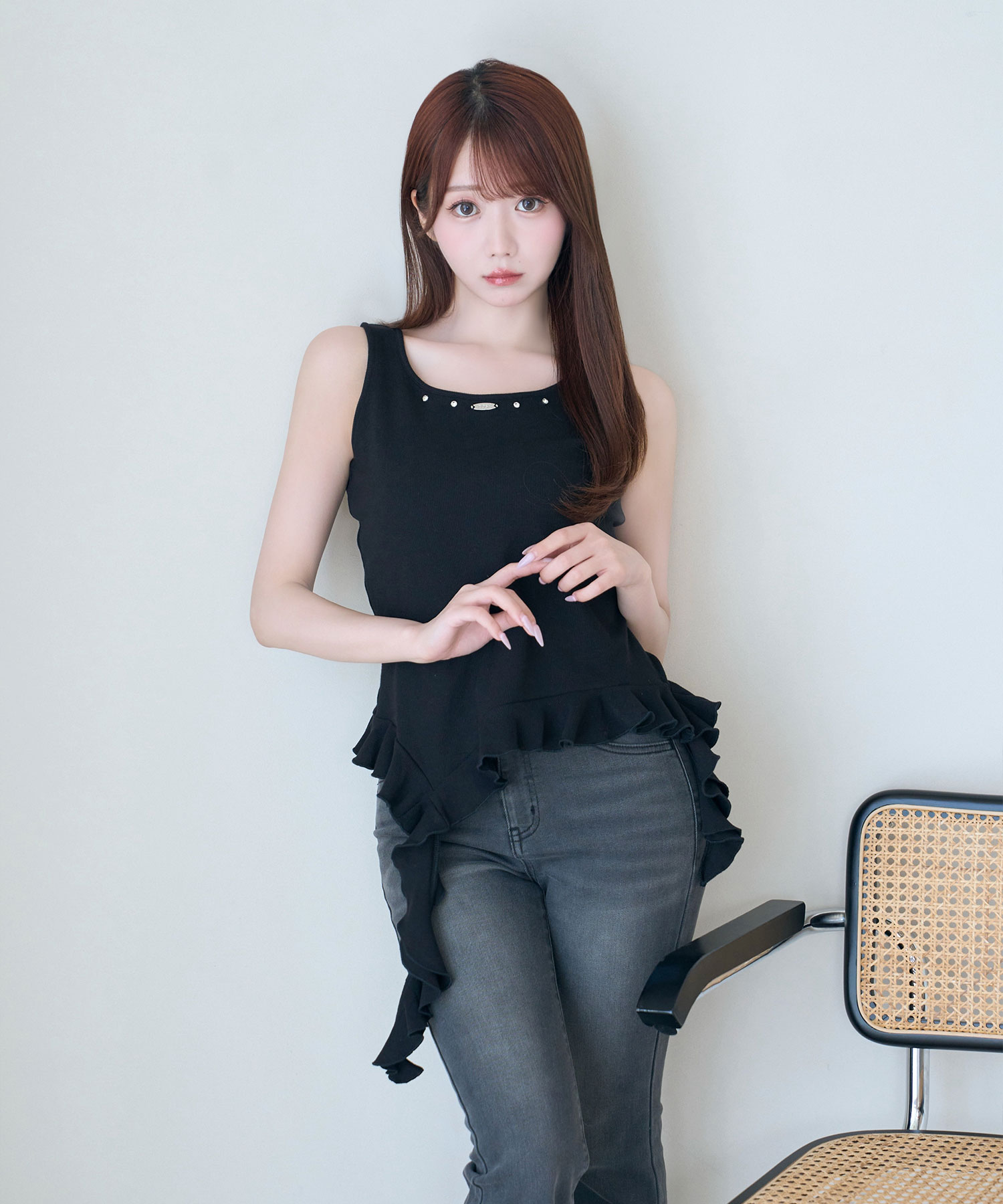 Frill hem tank top