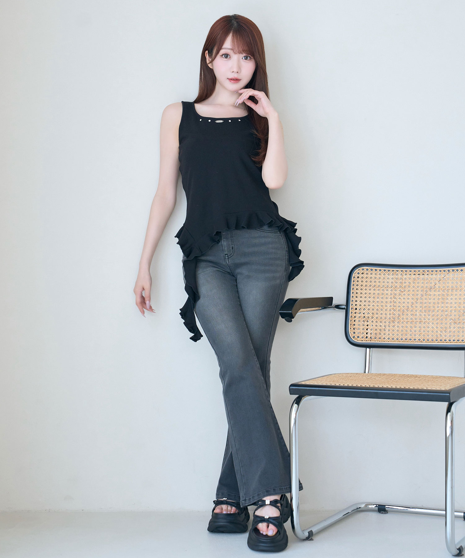 Frill hem tank top