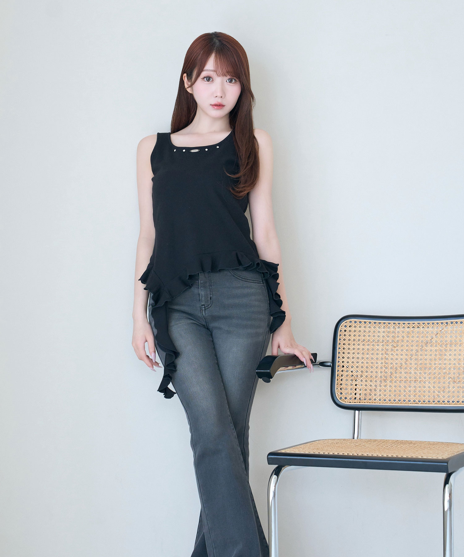 Frill hem tank top