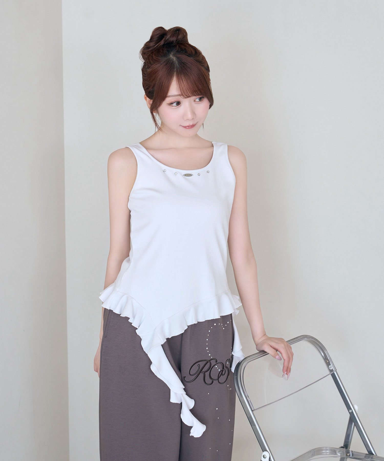 Frill hem tank top