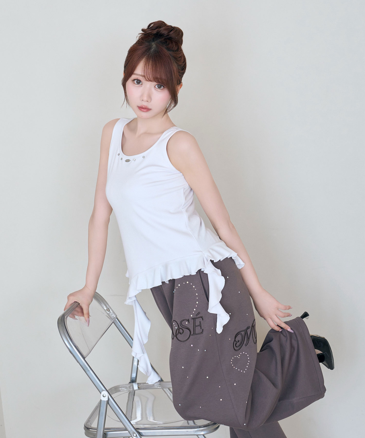Frill hem tank top