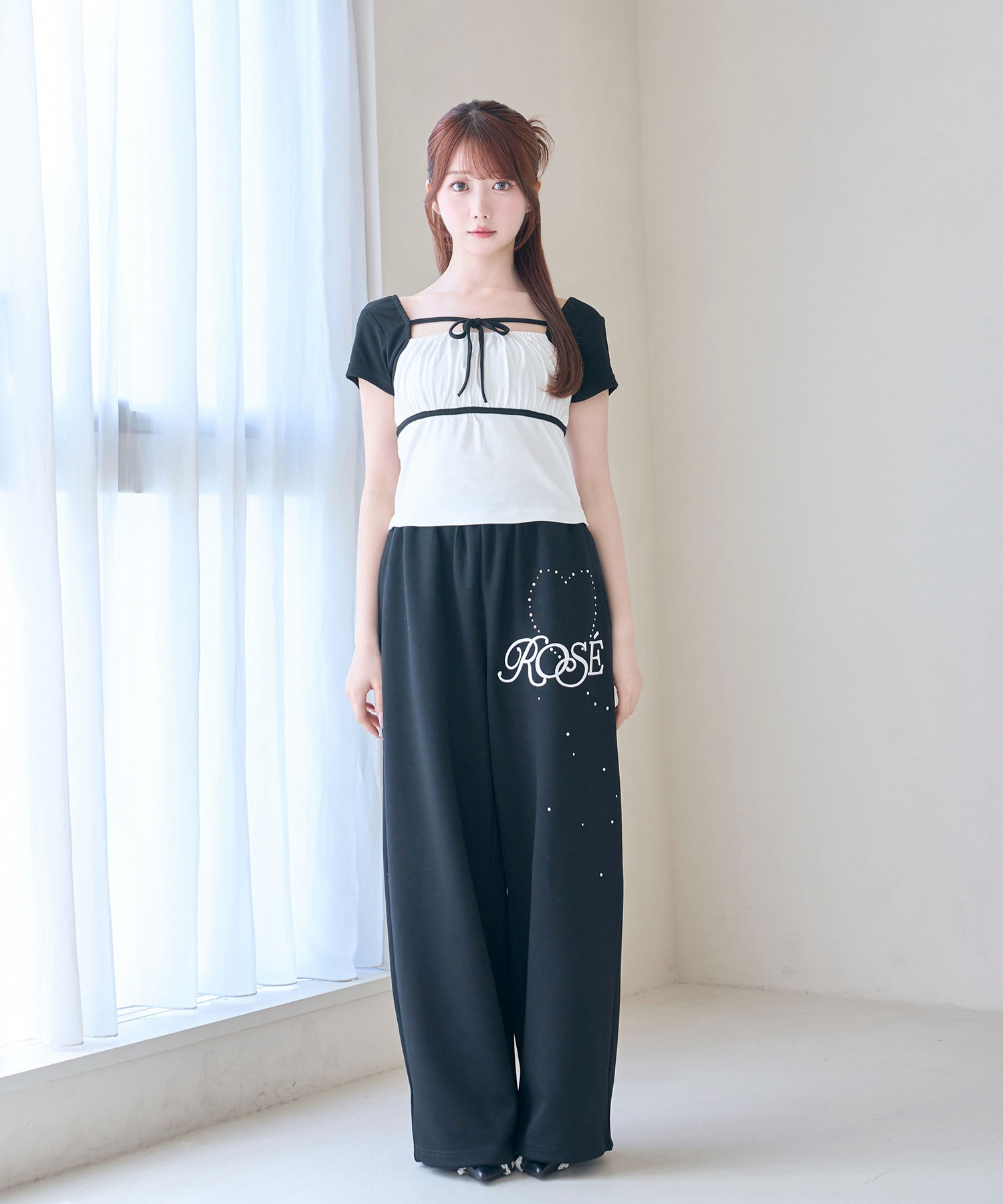 Logo with rhinestone summer pants