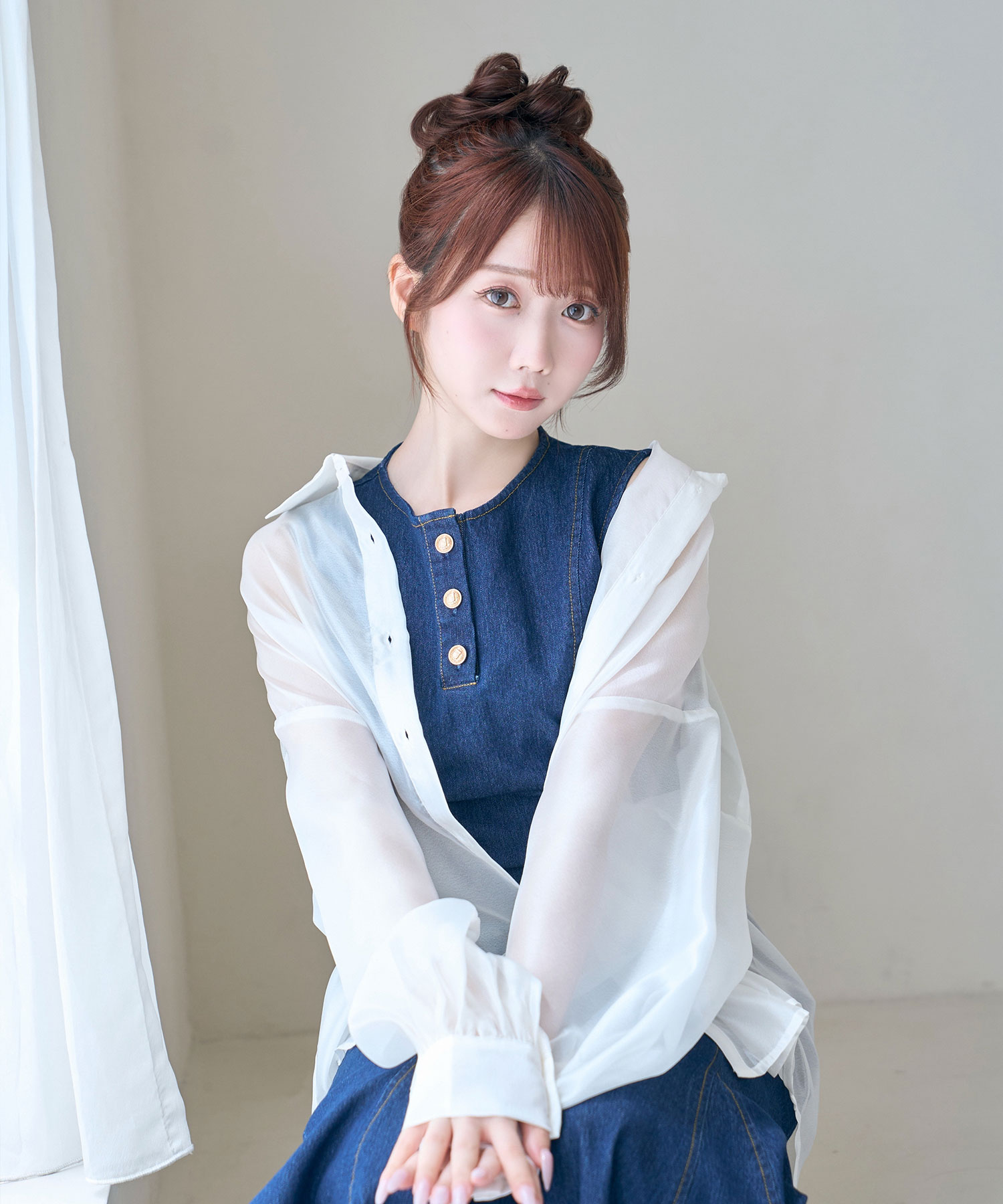 Volume sleeve sheer shirt