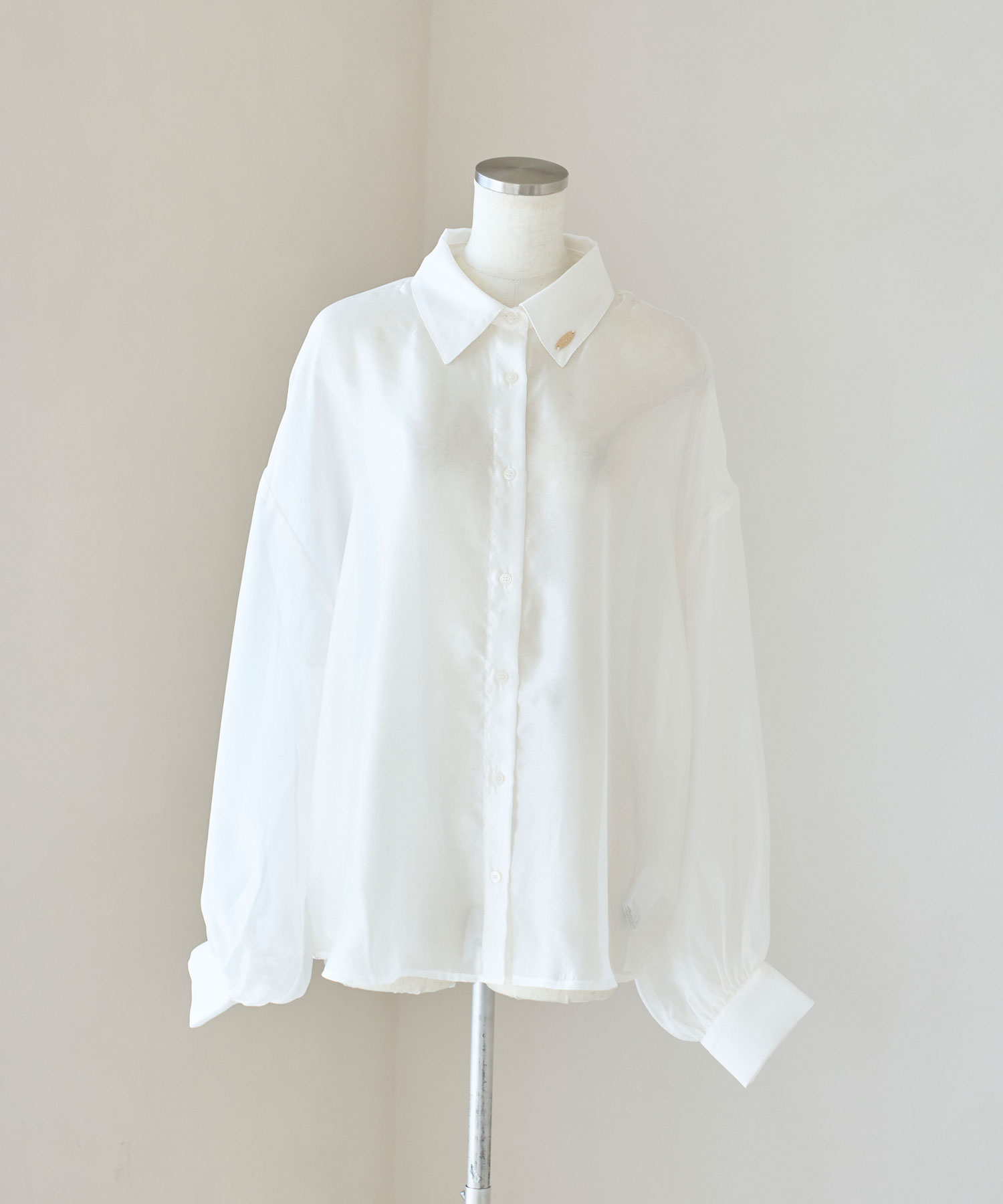 Volume sleeve sheer shirt