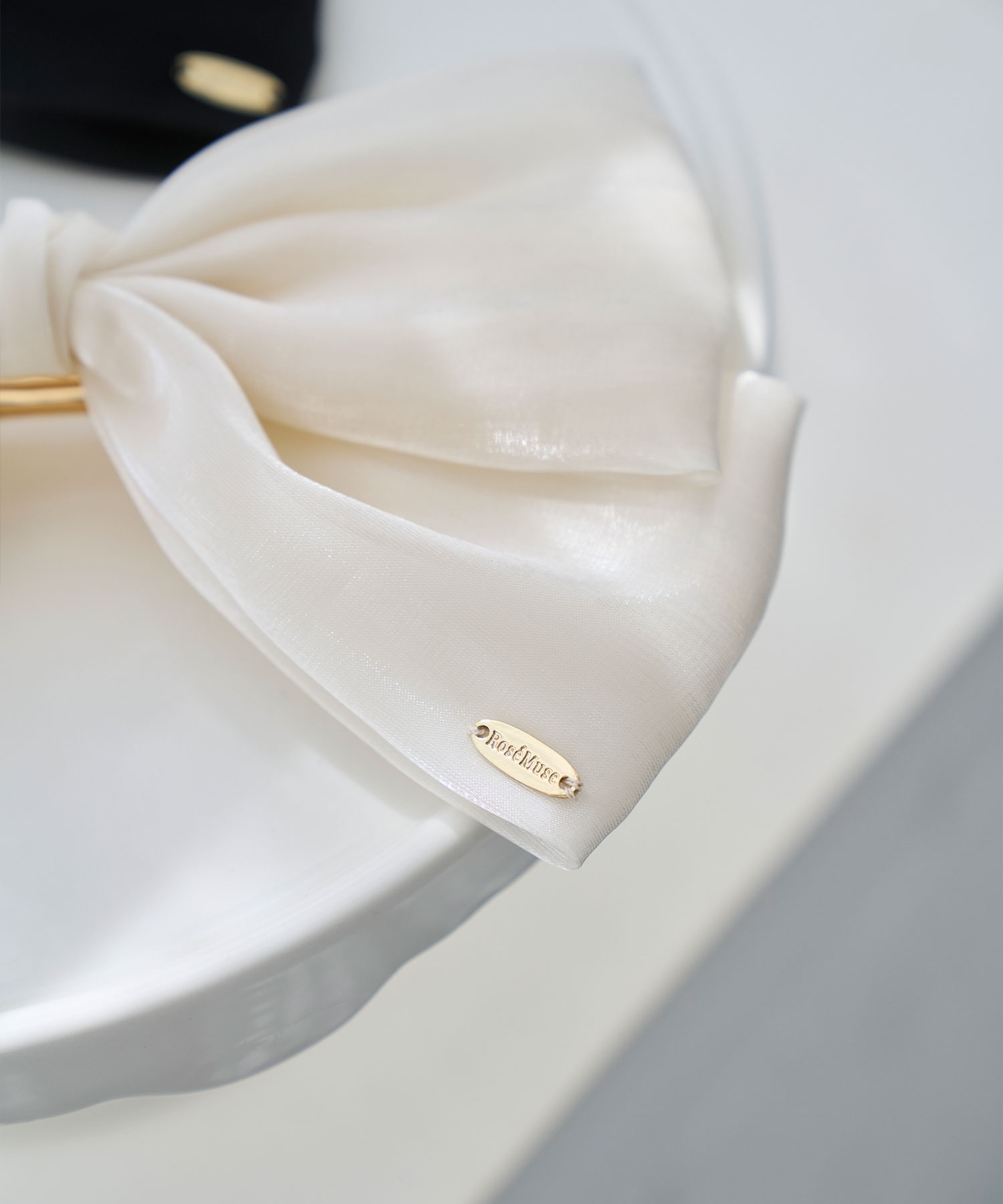 Shiny organ ribbon barrette